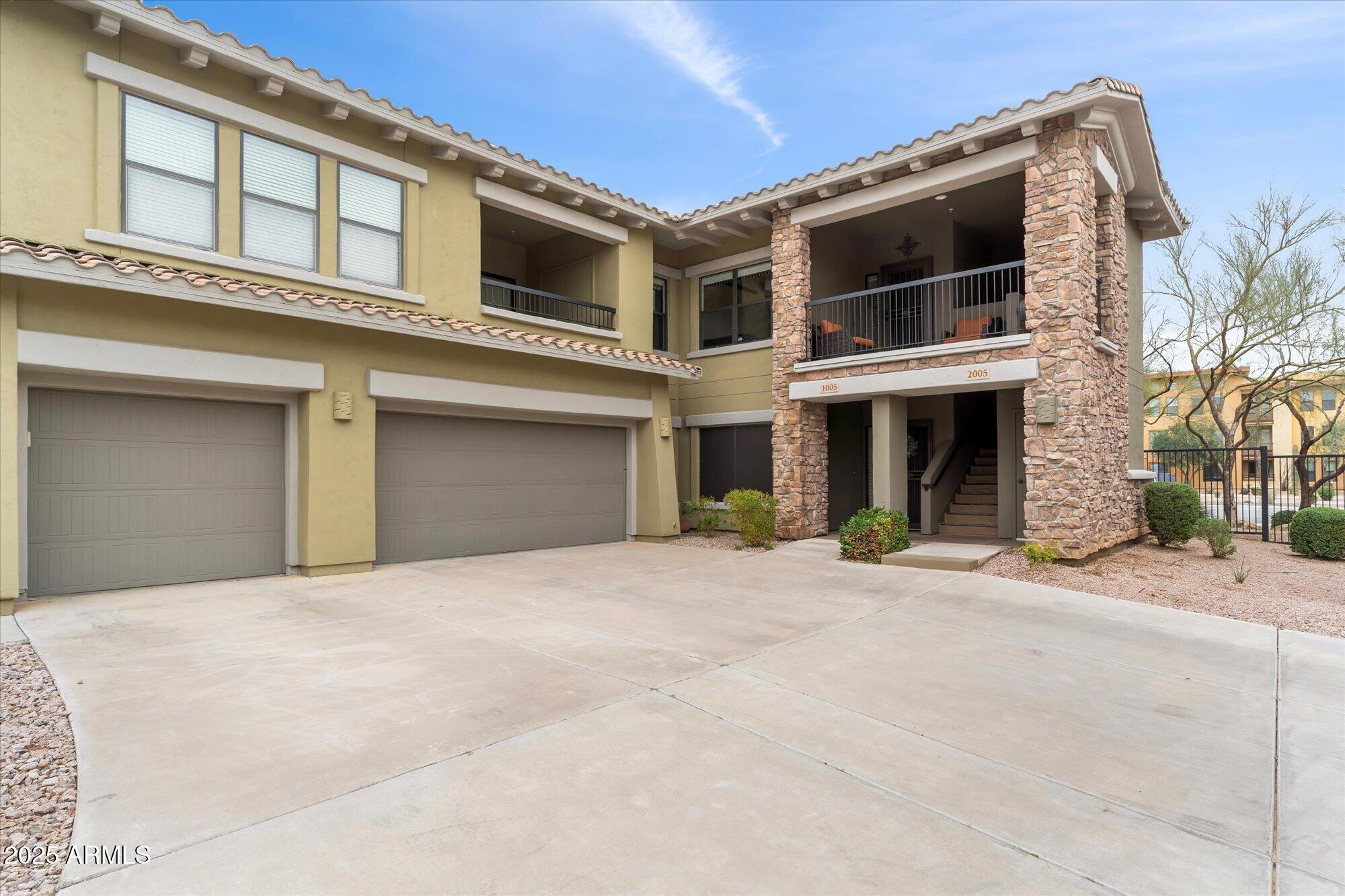 Photo one of 21320 N 56Th St # 2005 Phoenix AZ 85054 | MLS 6837484