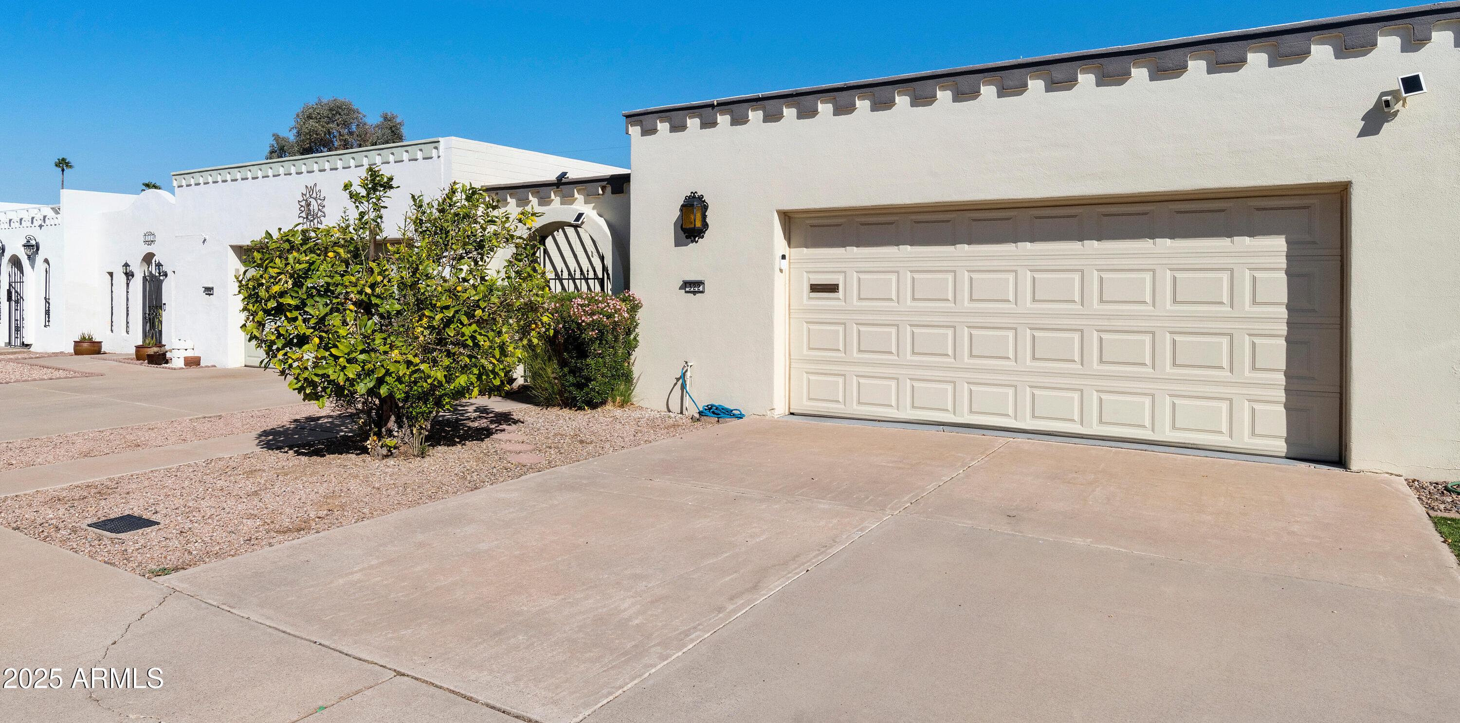 Photo one of 322 W Laguna Dr Tempe AZ 85282 | MLS 6839406