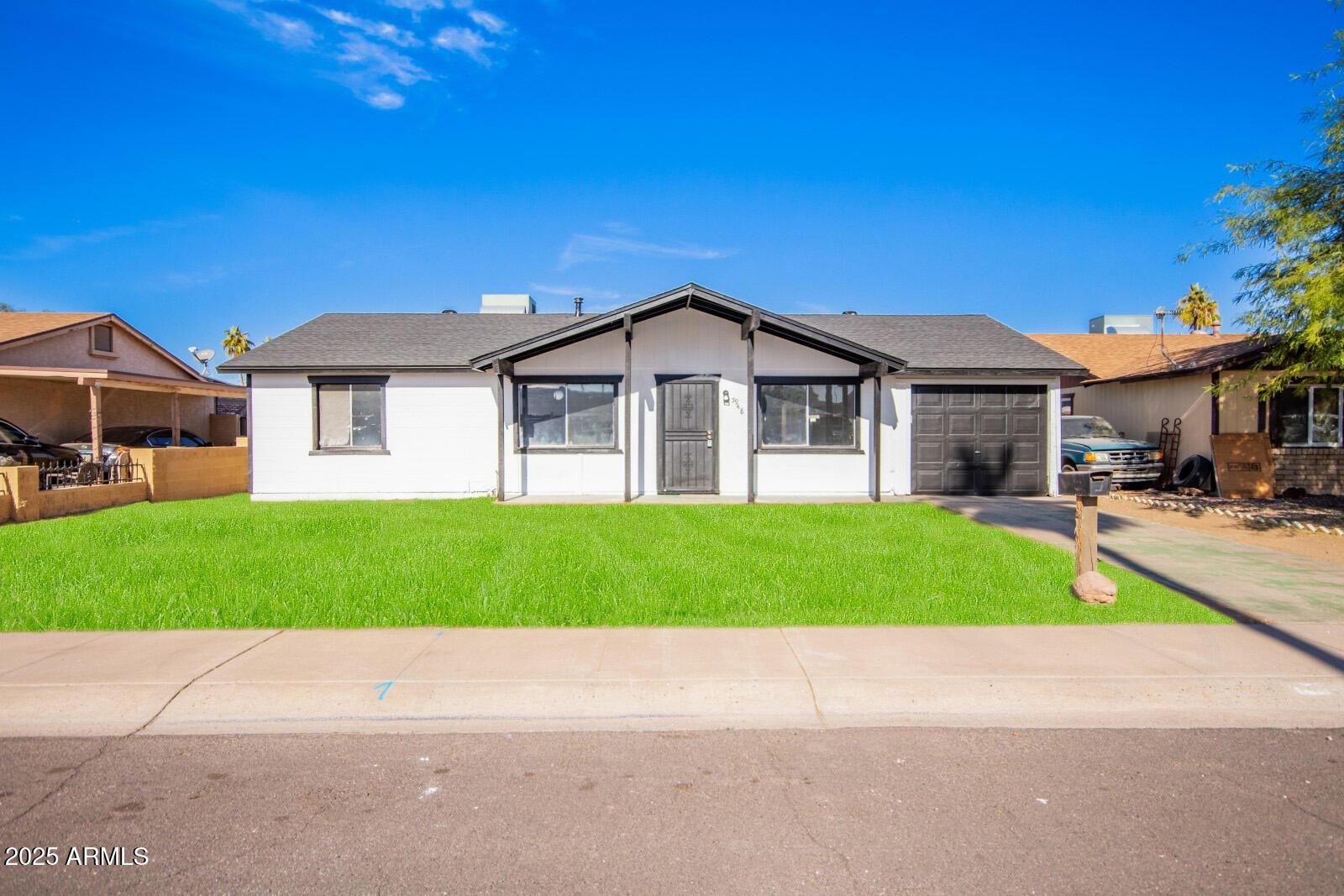 Photo one of 5948 W Holly St Phoenix AZ 85035 | MLS 6842724
