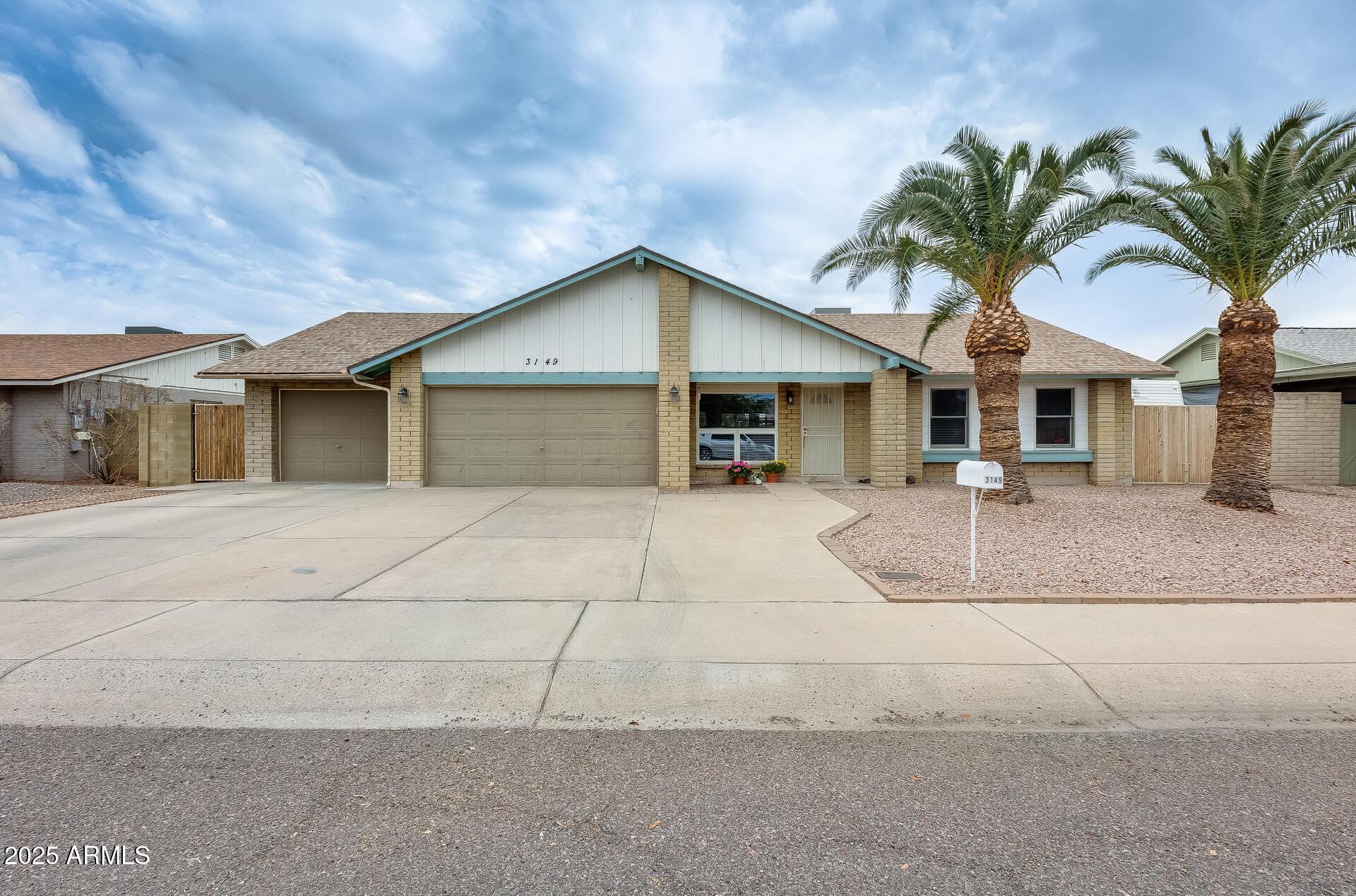 Photo one of 3149 W Danbury Dr Phoenix AZ 85053 | MLS 6843826