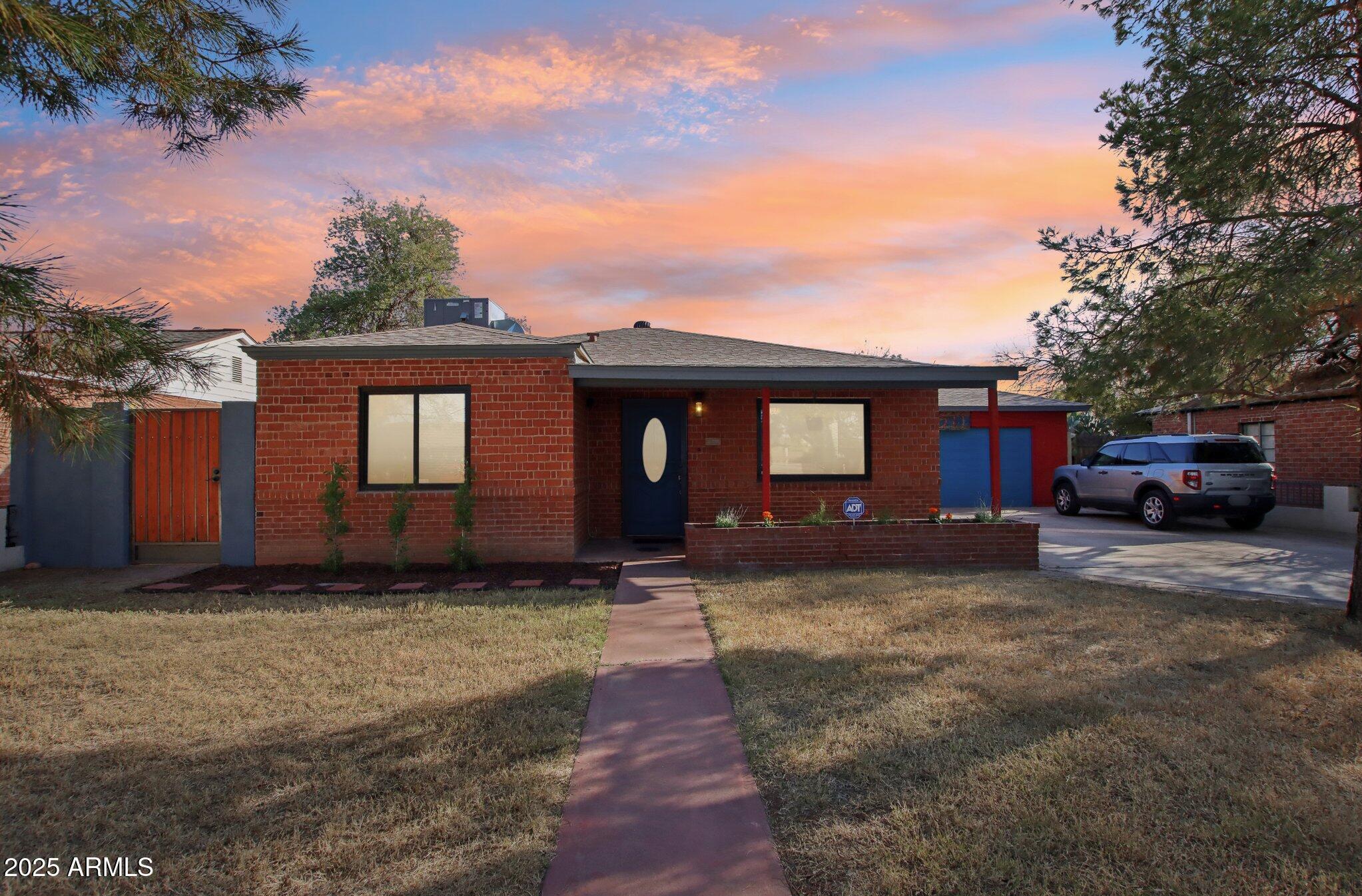 Photo one of 2511 E Pinchot Ave Phoenix AZ 85016 | MLS 6844022