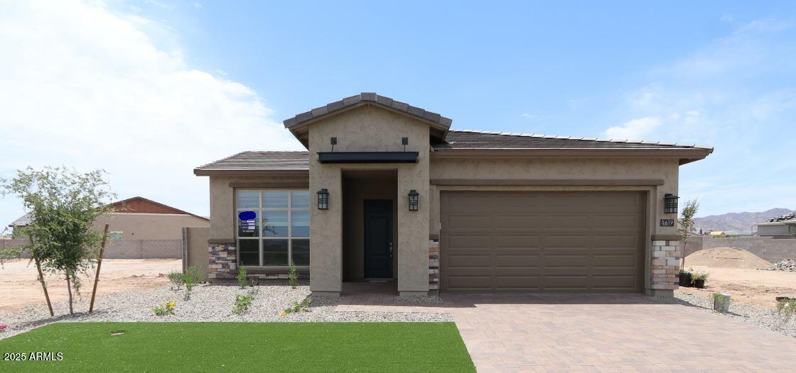 Photo one of 5619 N 193Rd Ave Litchfield Park AZ 85340 | MLS 6844872