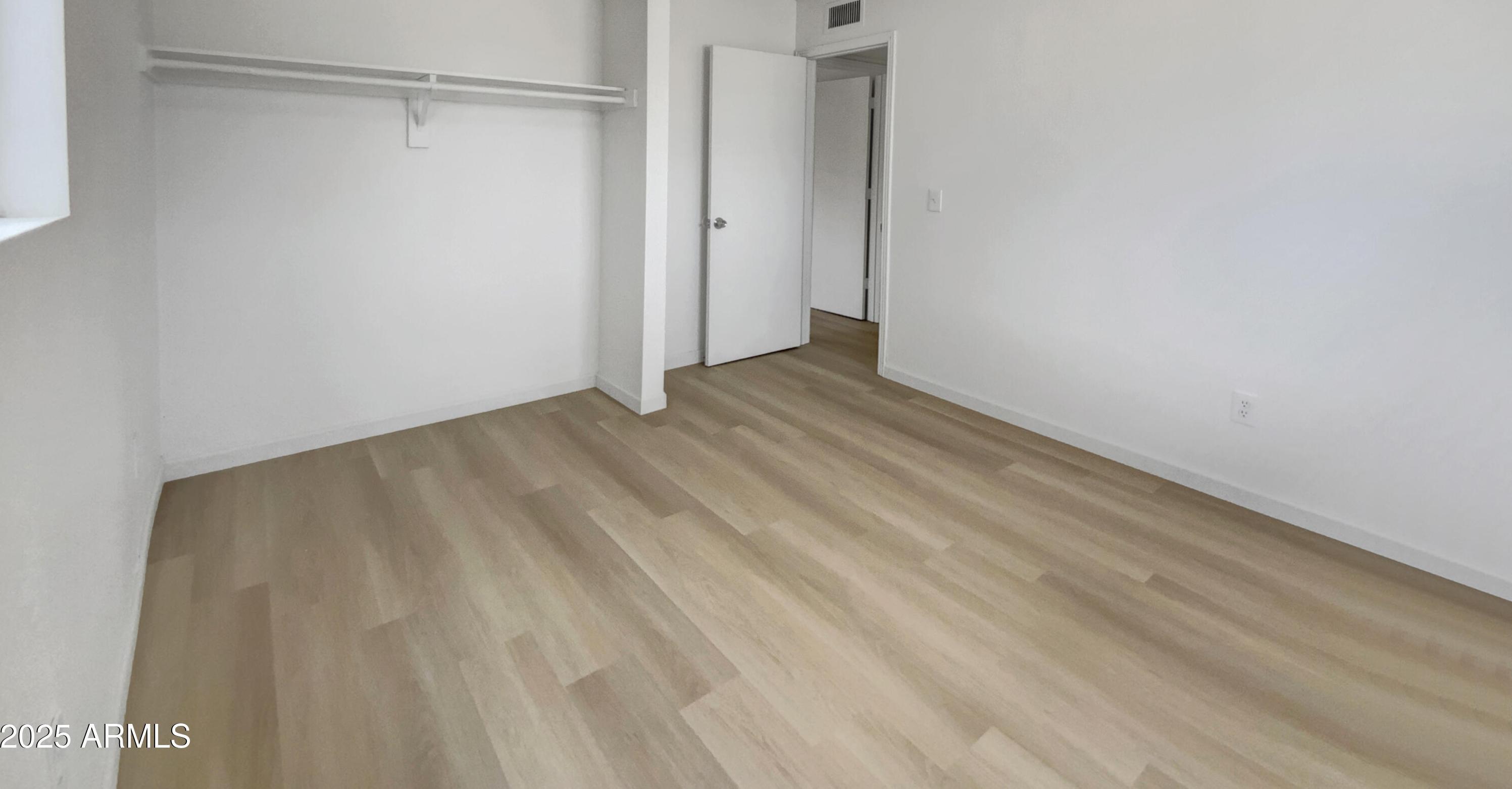 Photo #11