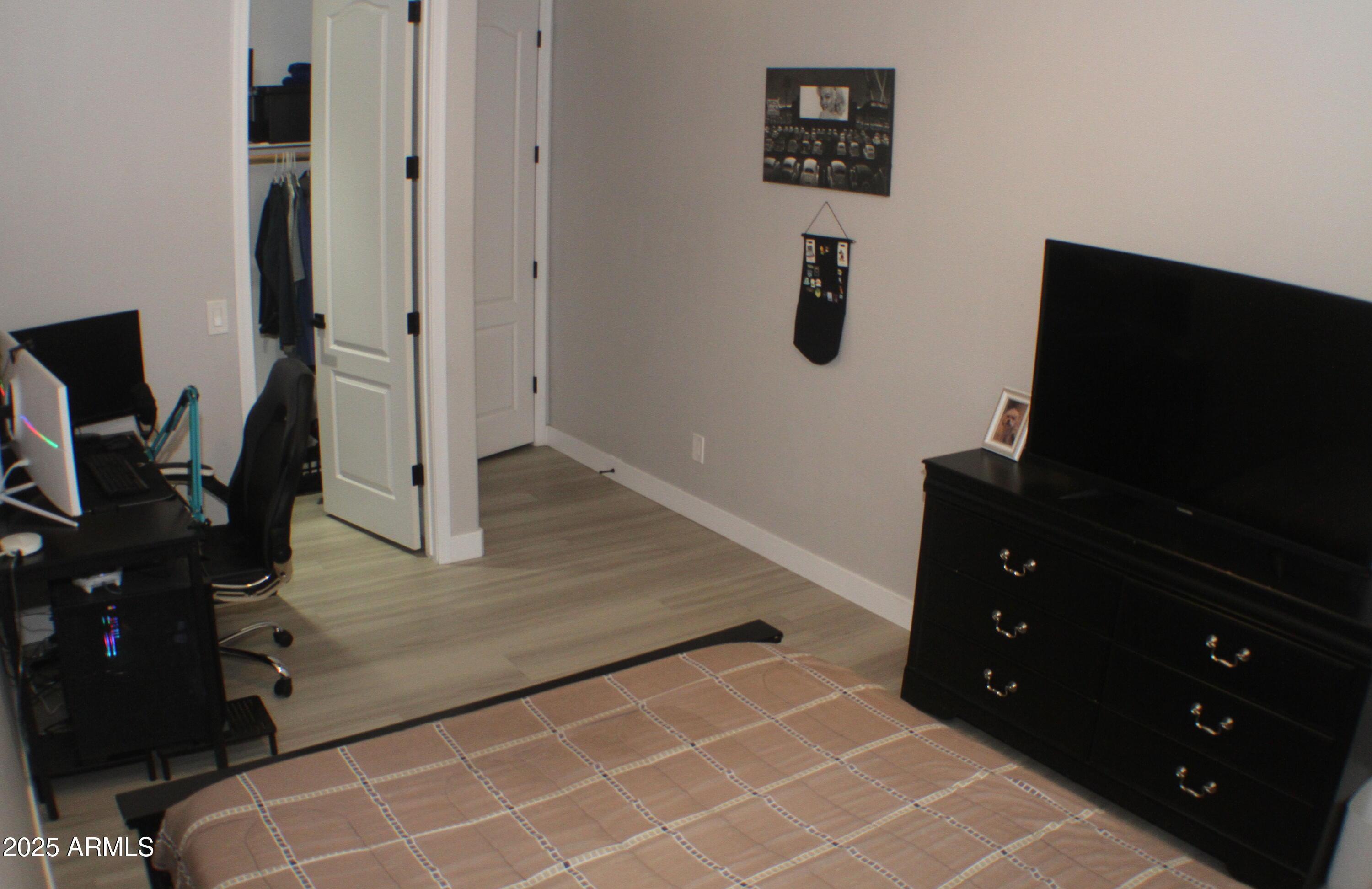 Photo #33