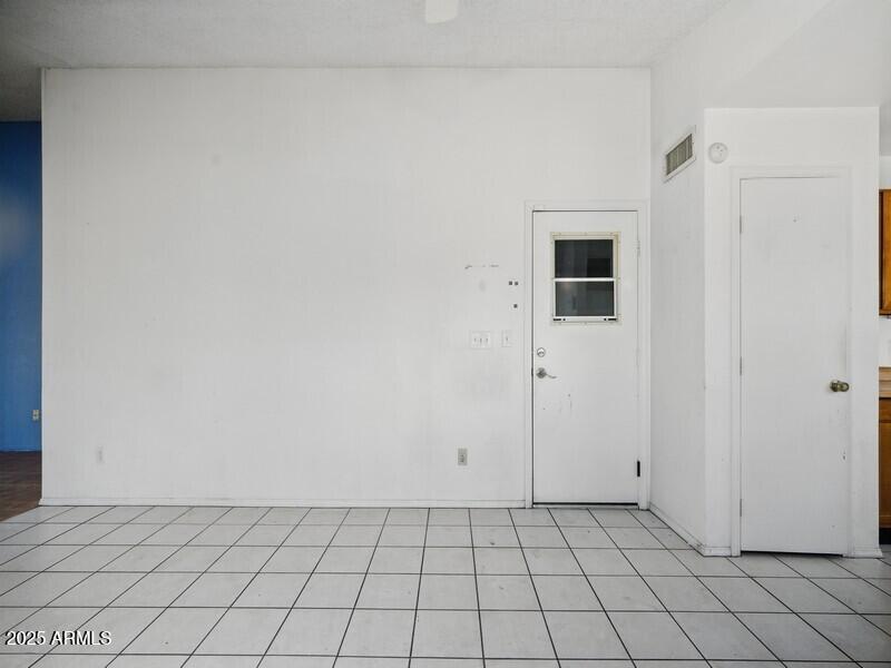 Photo #9
