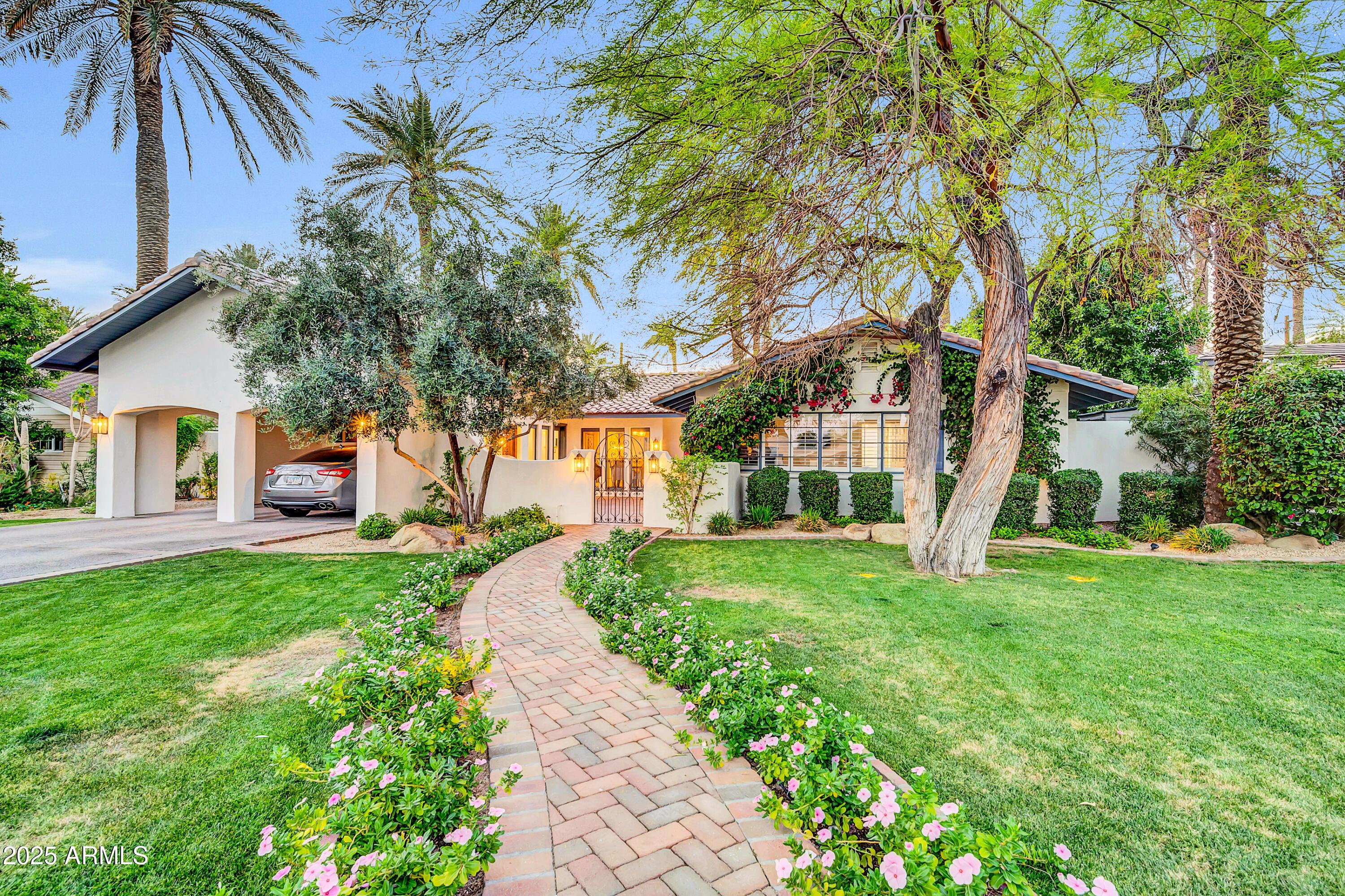 Photo one of 4420 N 47Th Pl Phoenix AZ 85018 | MLS 6847403