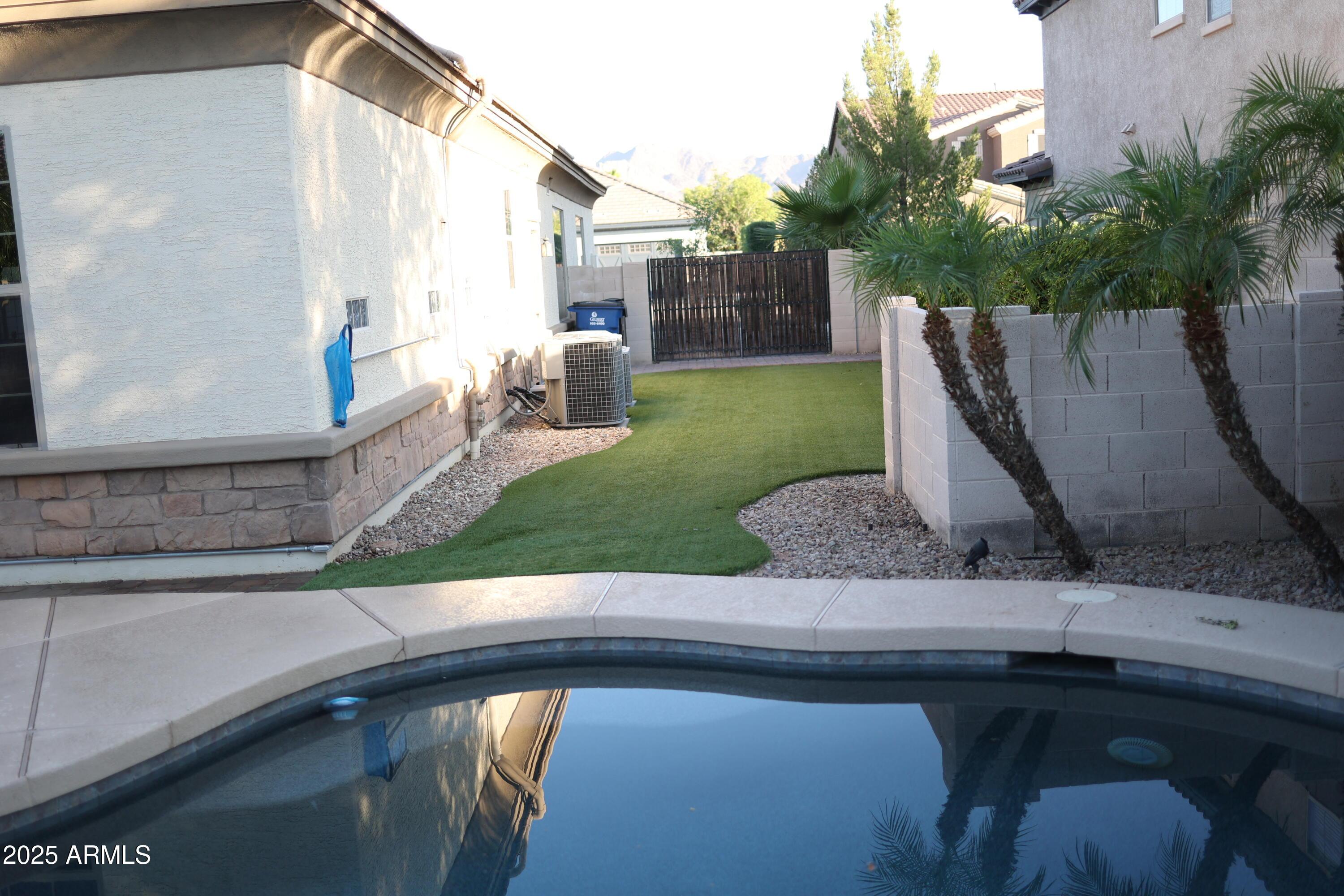 Photo #76