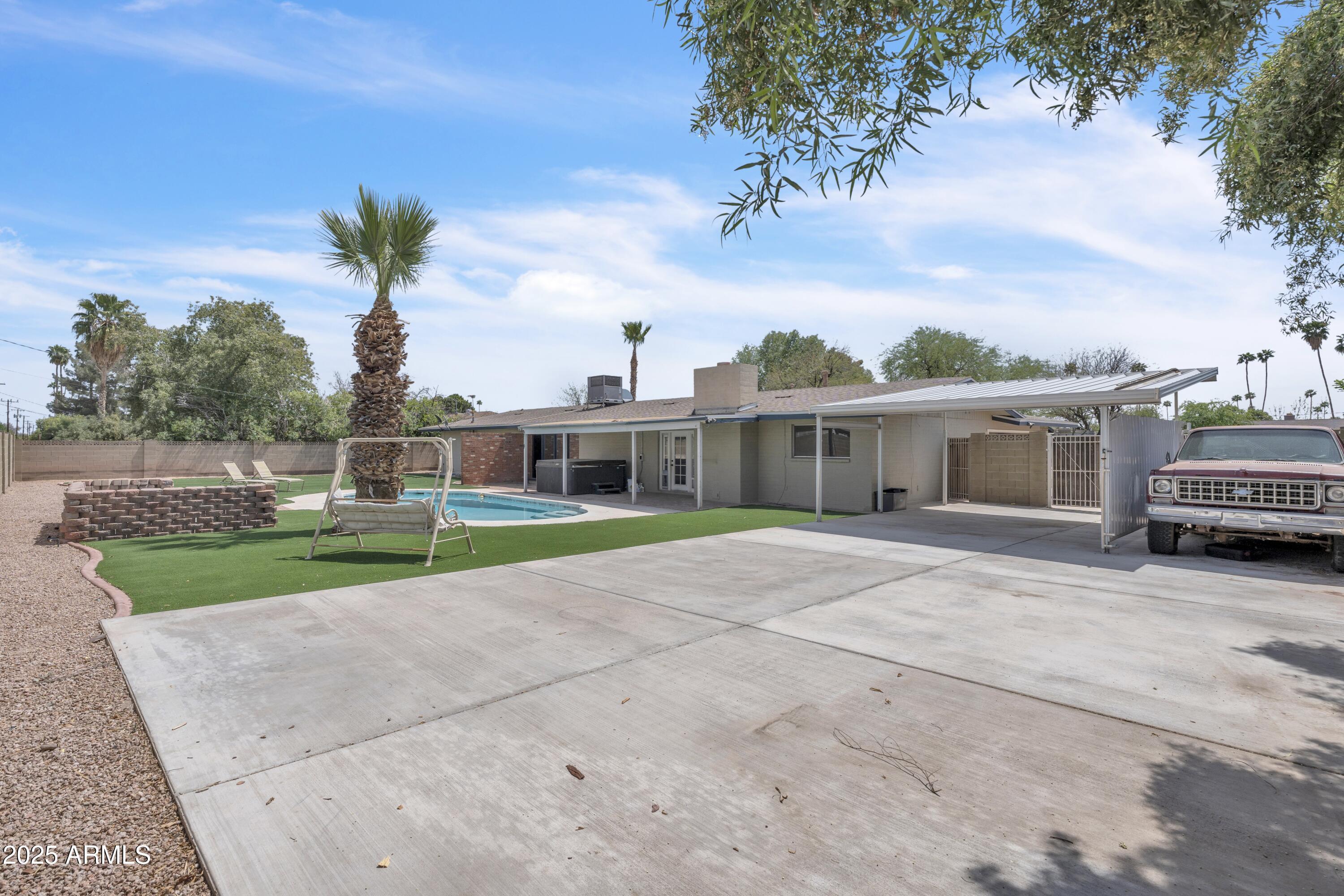 Photo one of 530 E Draper St Mesa AZ 85203 | MLS 6848846