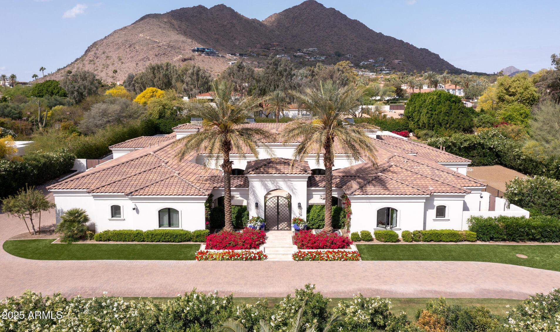 Photo one of 5220 N Casa Blanca Dr Paradise Valley AZ 85253 | MLS 6851186