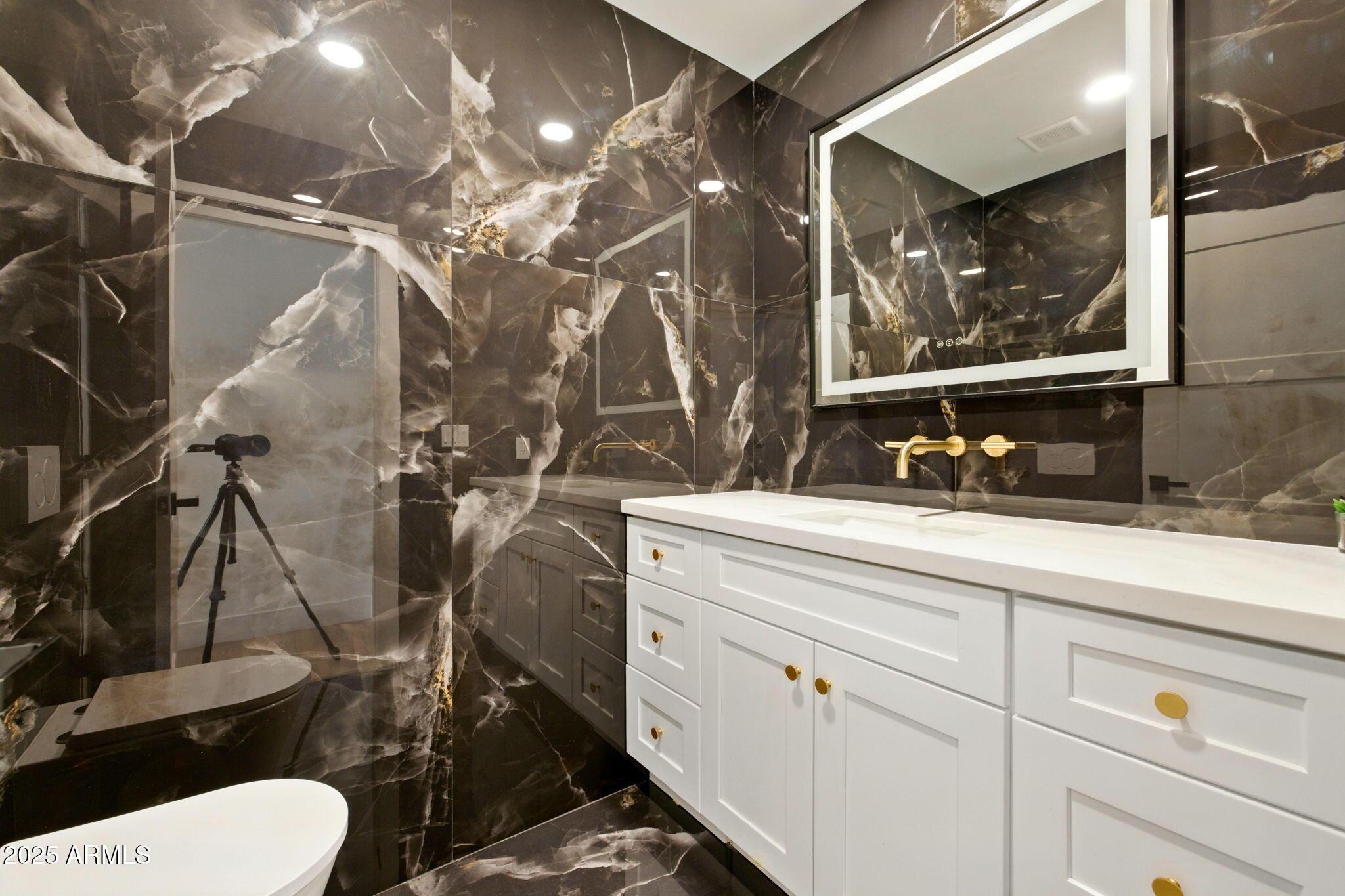 Photo #17
