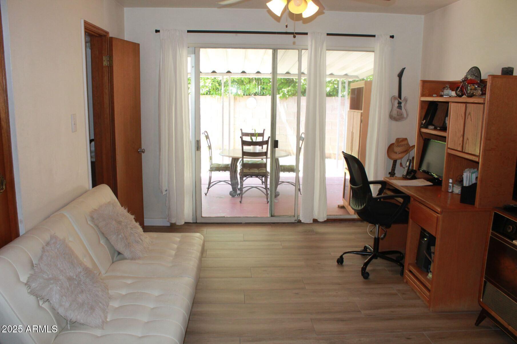 Photo #10