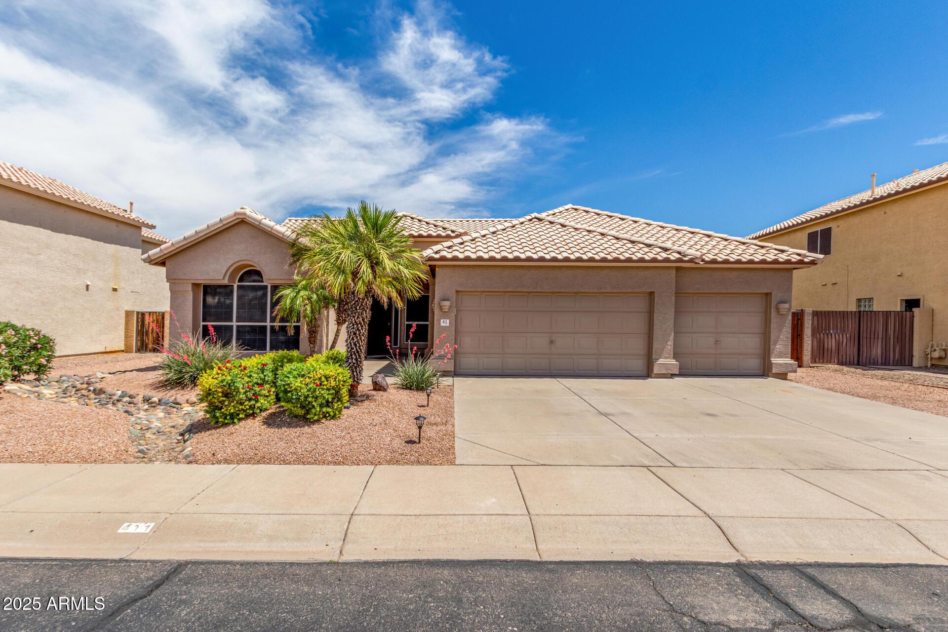 Photo one of 411 N Cordoba Pl Chandler AZ 85226 | MLS 6856286