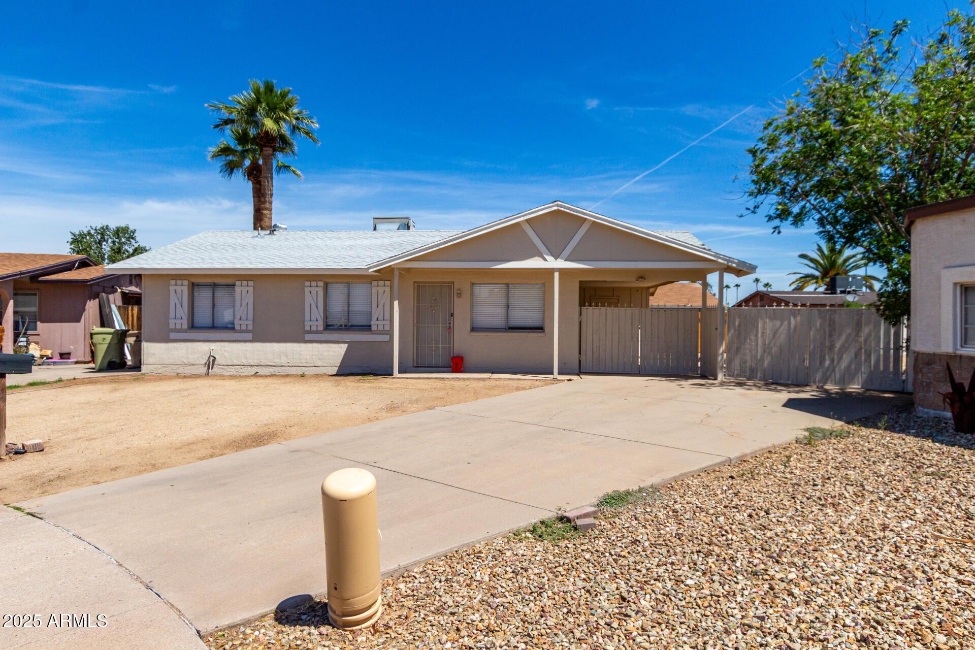 Photo one of 4636 W Mission Ln Glendale AZ 85302 | MLS 6859674