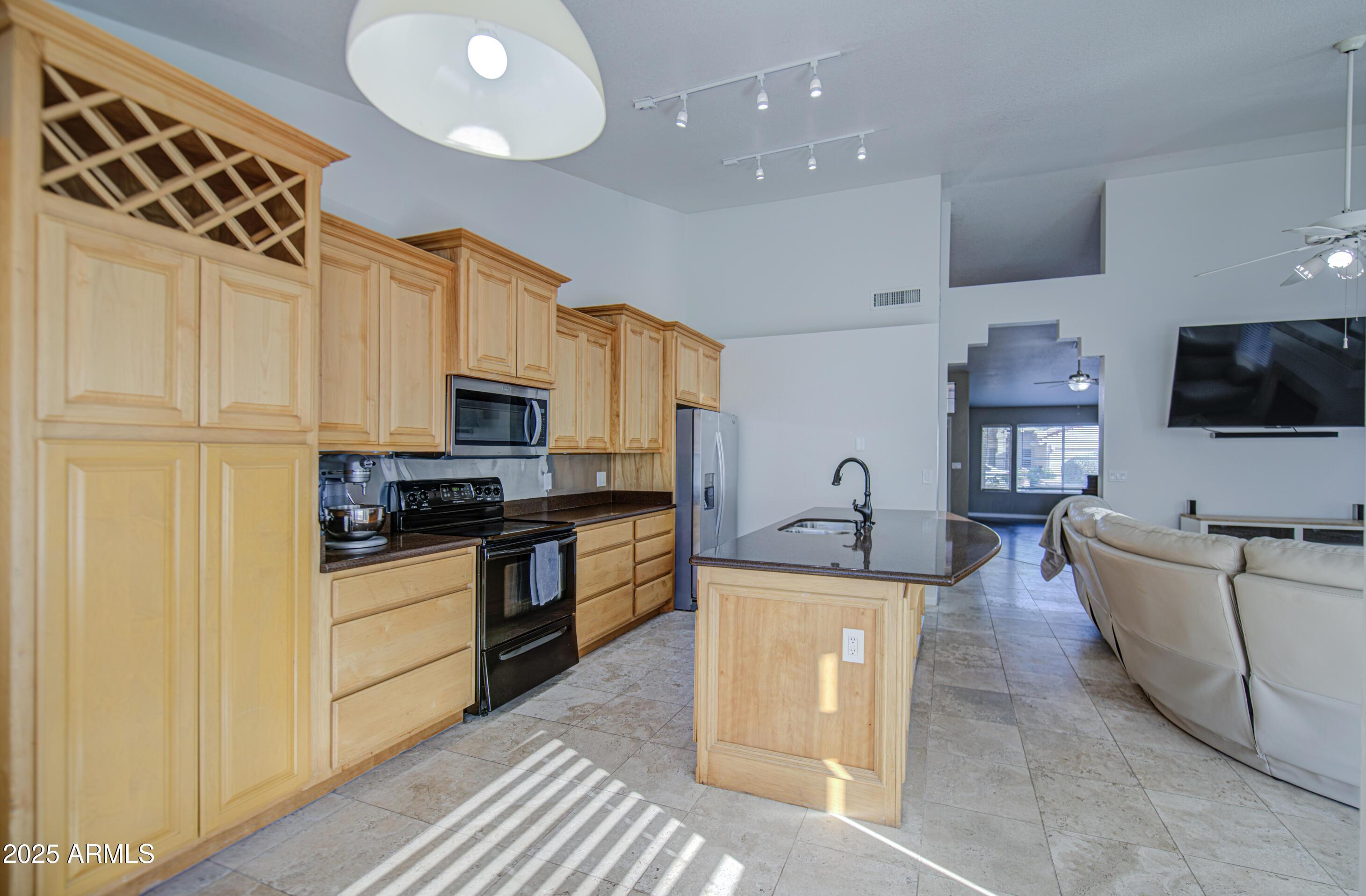Photo #6