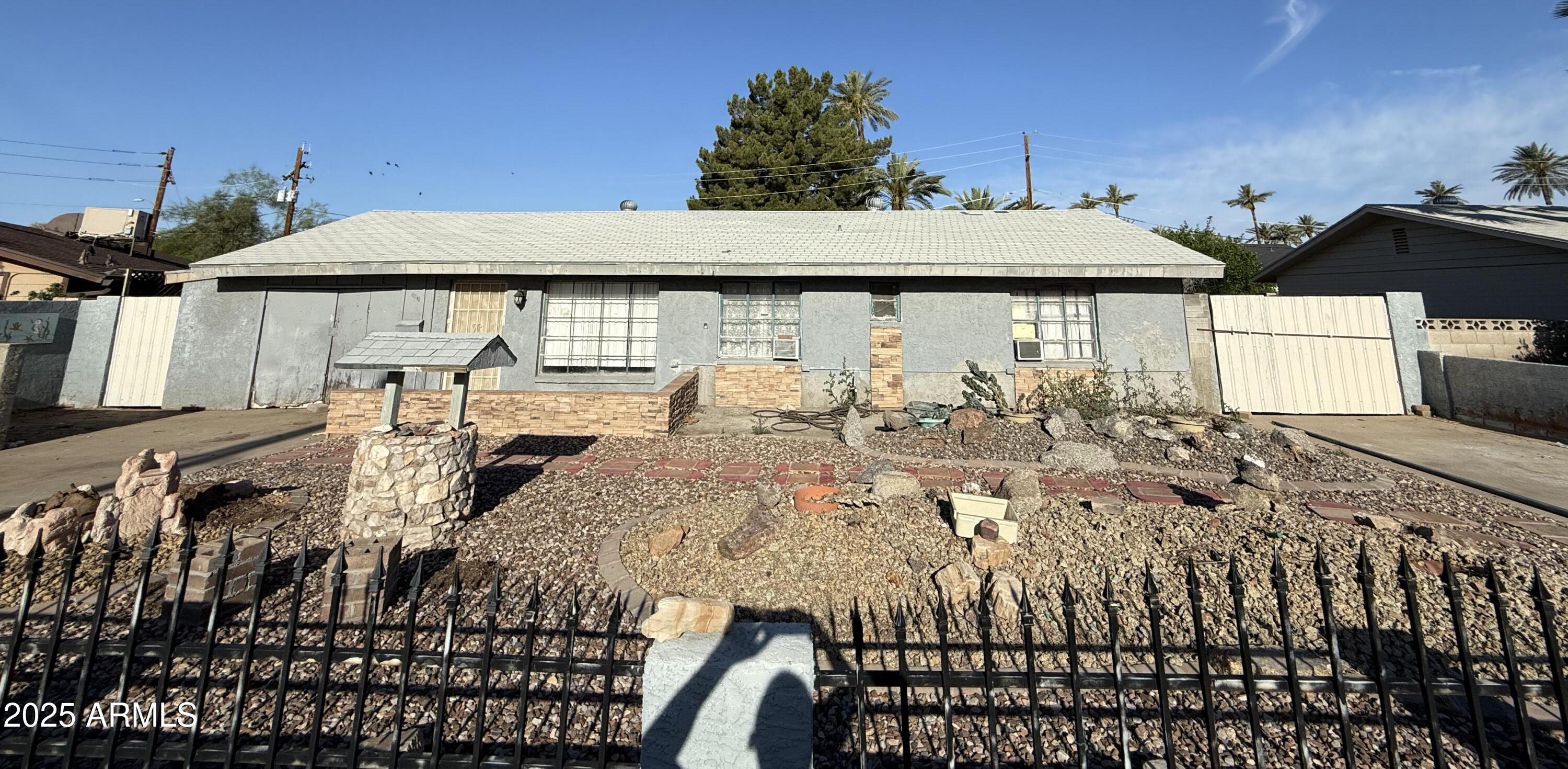Photo one of 4310 N 42Nd Pl Phoenix AZ 85018 | MLS 6861613