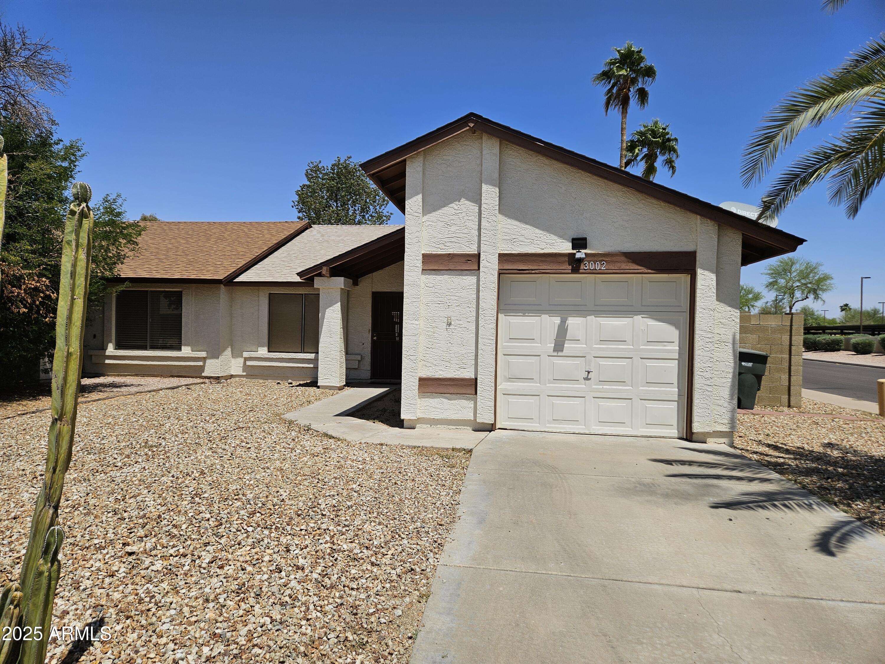 Photo one of 3002 W Tonopah Dr Phoenix AZ 85027 | MLS 6862071