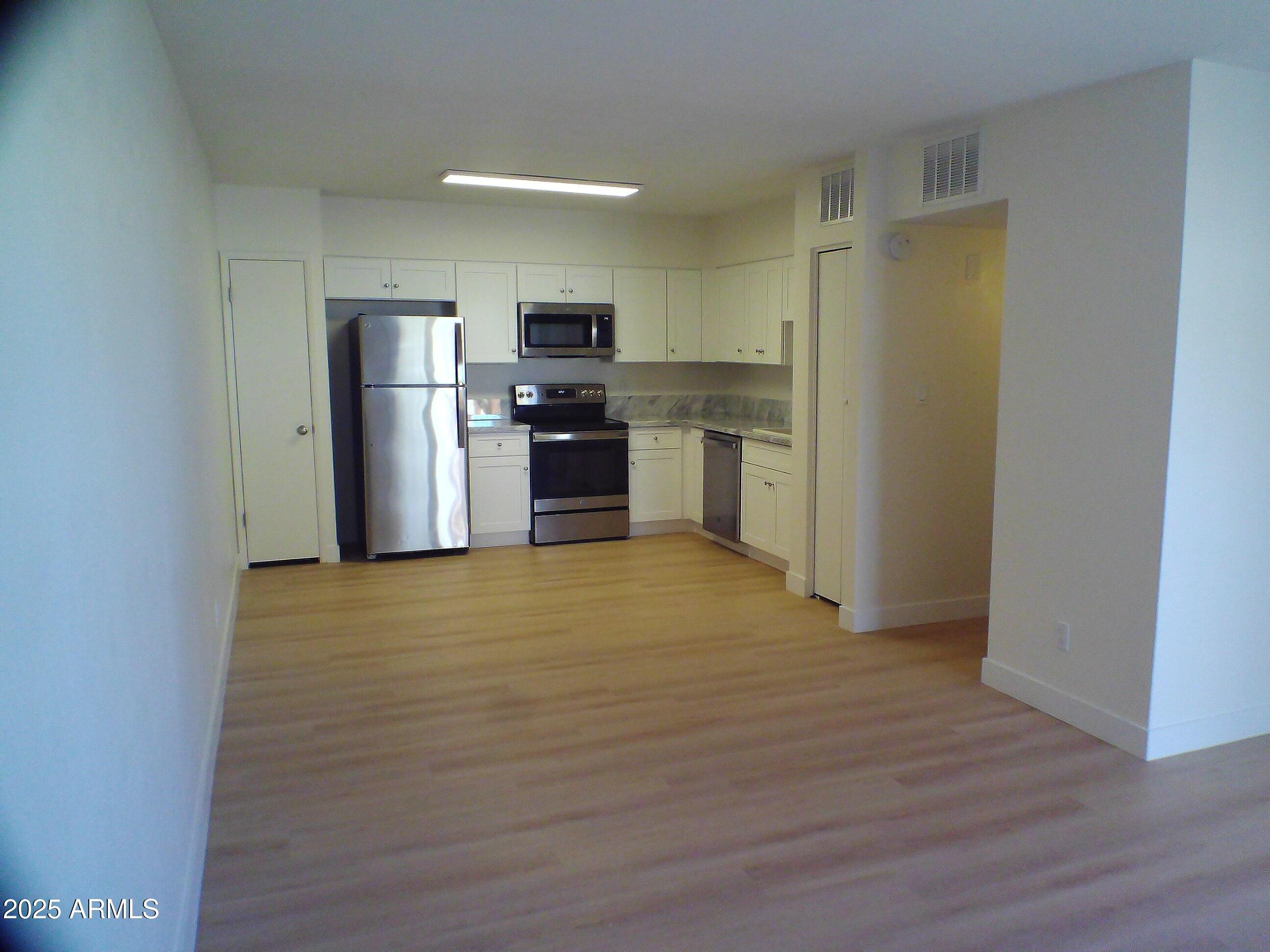 Photo #4