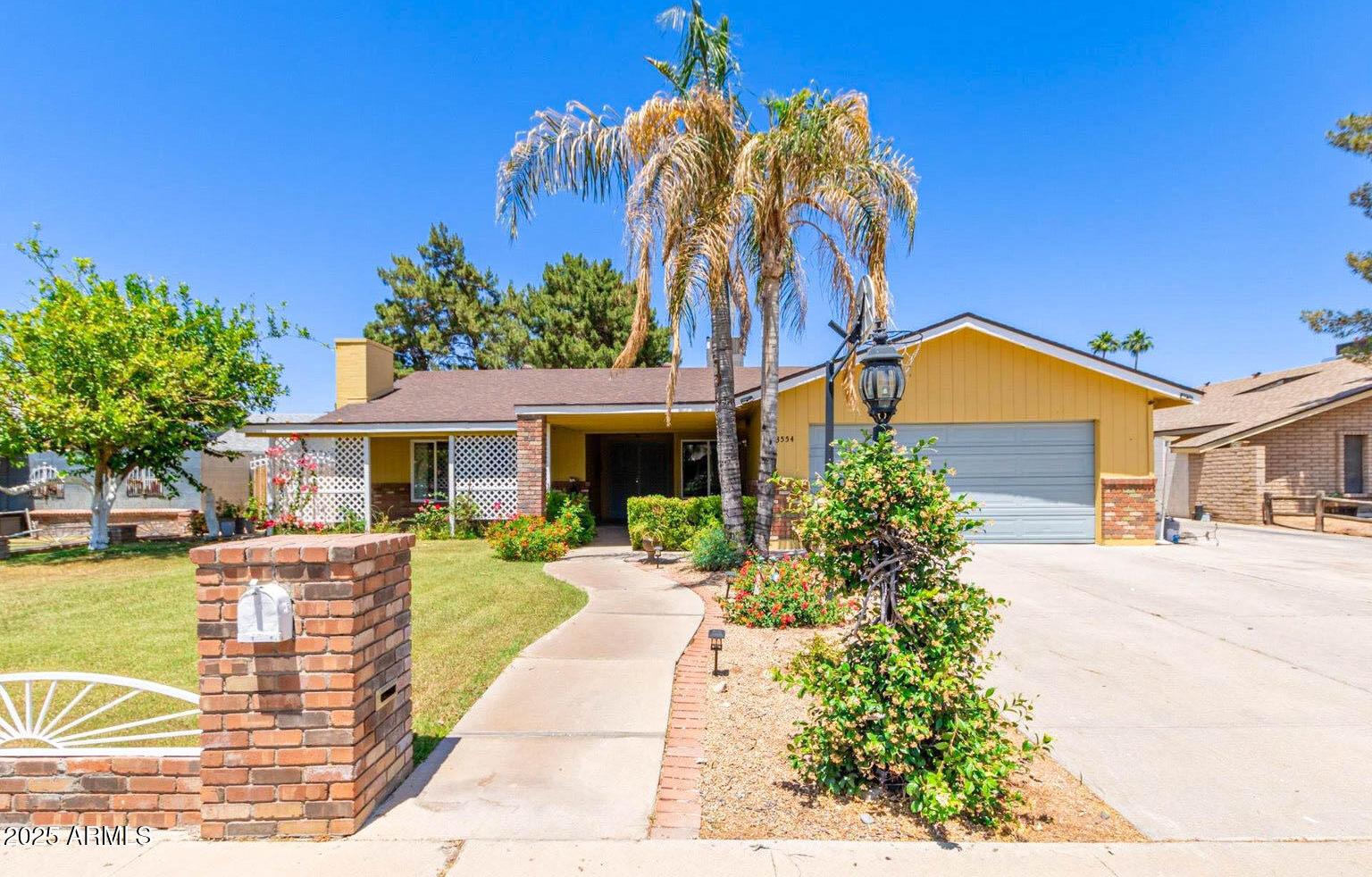 Photo one of 3554 W Aire Libre Ave Phoenix AZ 85053 | MLS 6862399