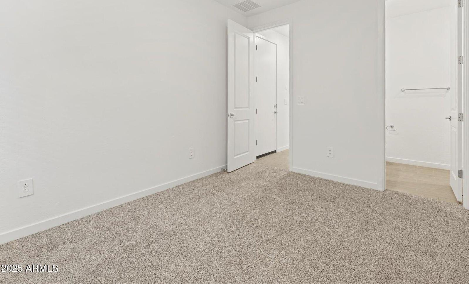 Photo #6