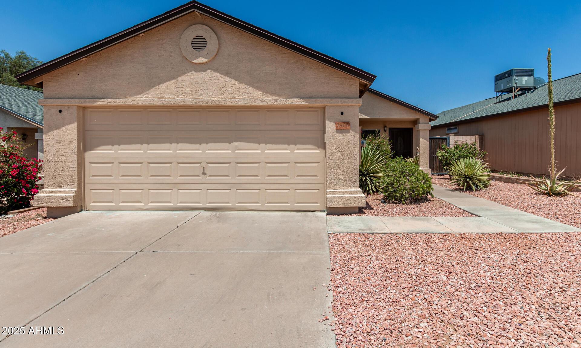 Photo one of 2906 W Irma Ln Phoenix AZ 85027 | MLS 6863197