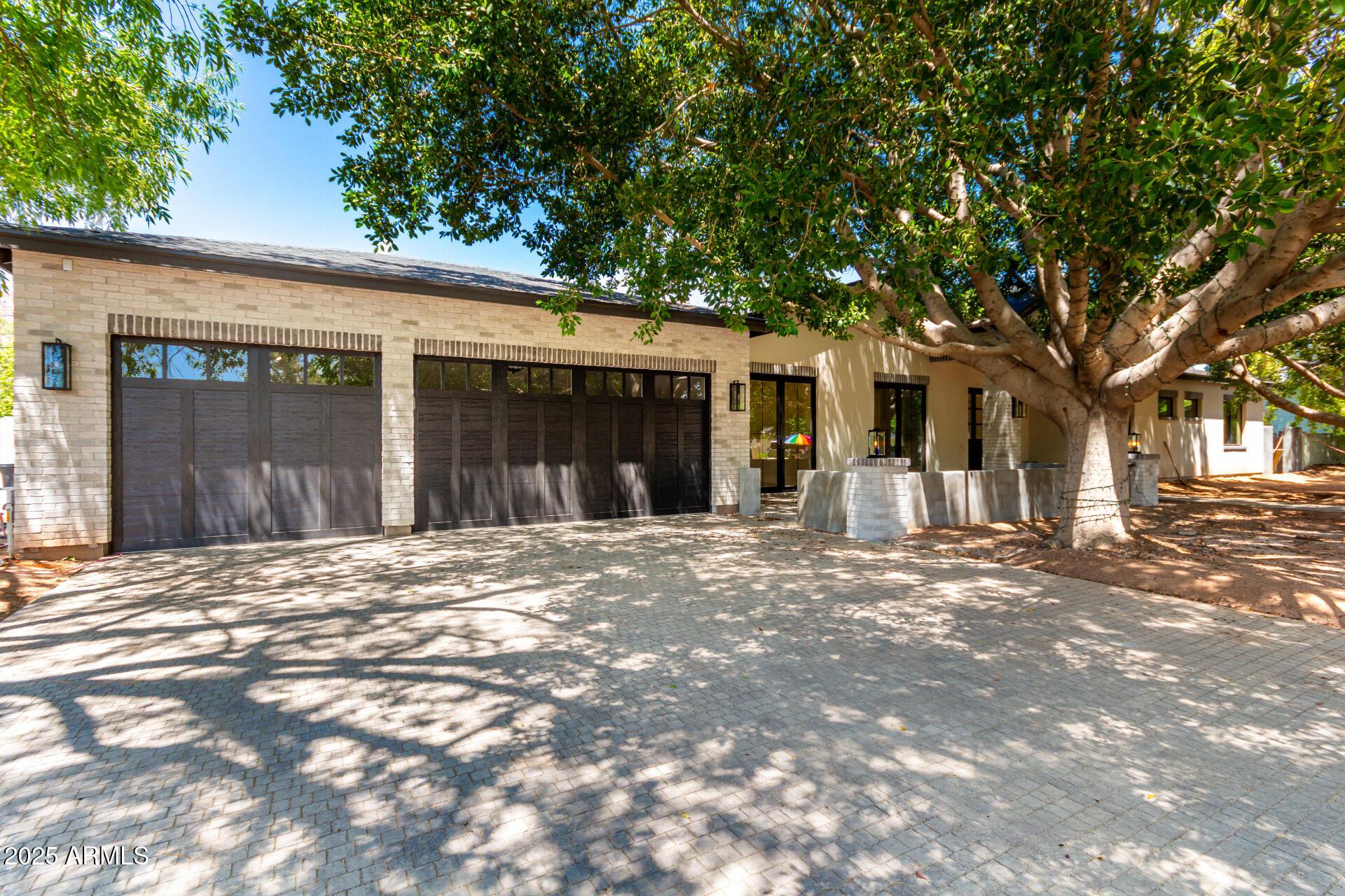 Photo one of 5440 E Calle Camelia -- Phoenix AZ 85018 | MLS 6864711