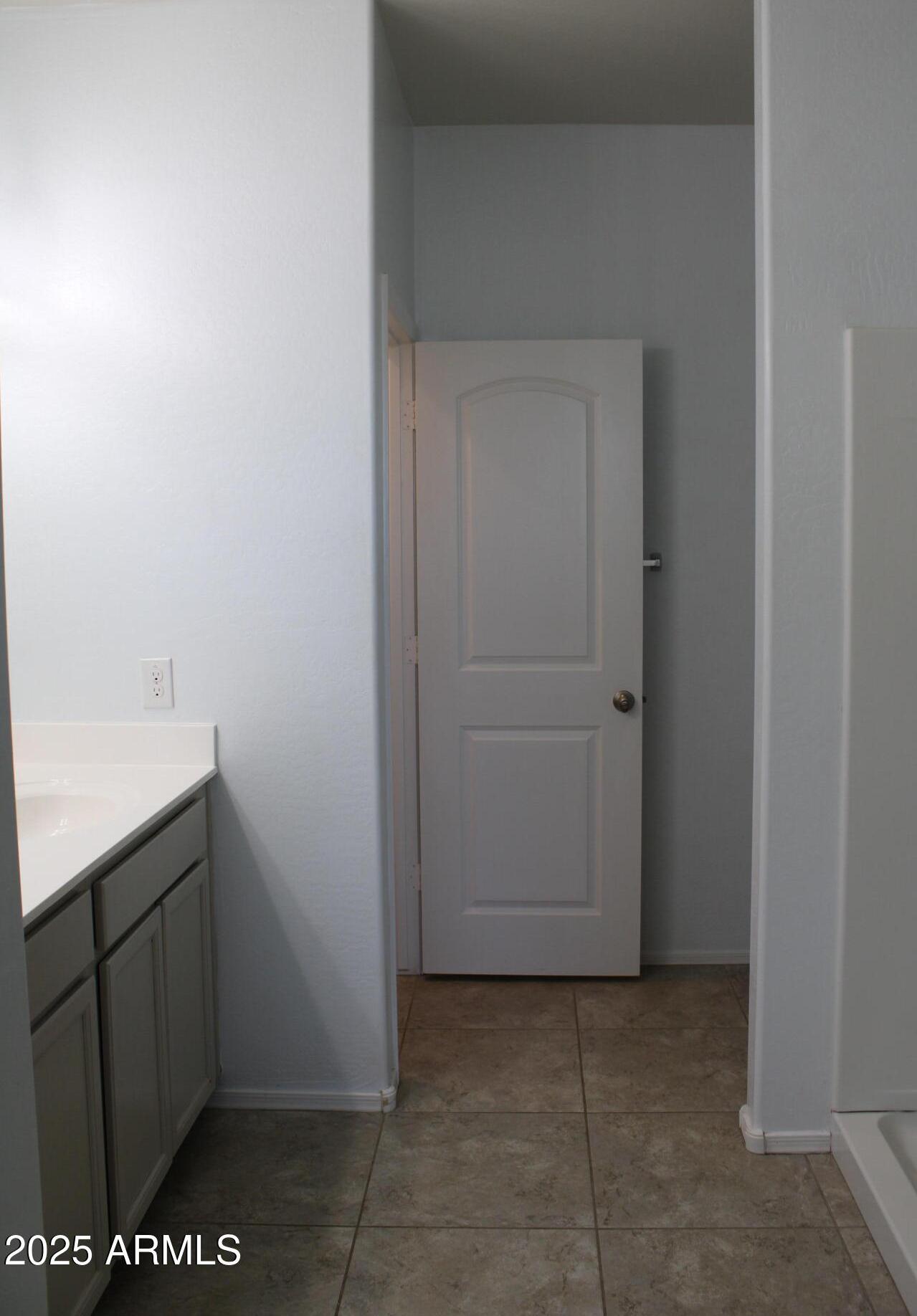Photo #28