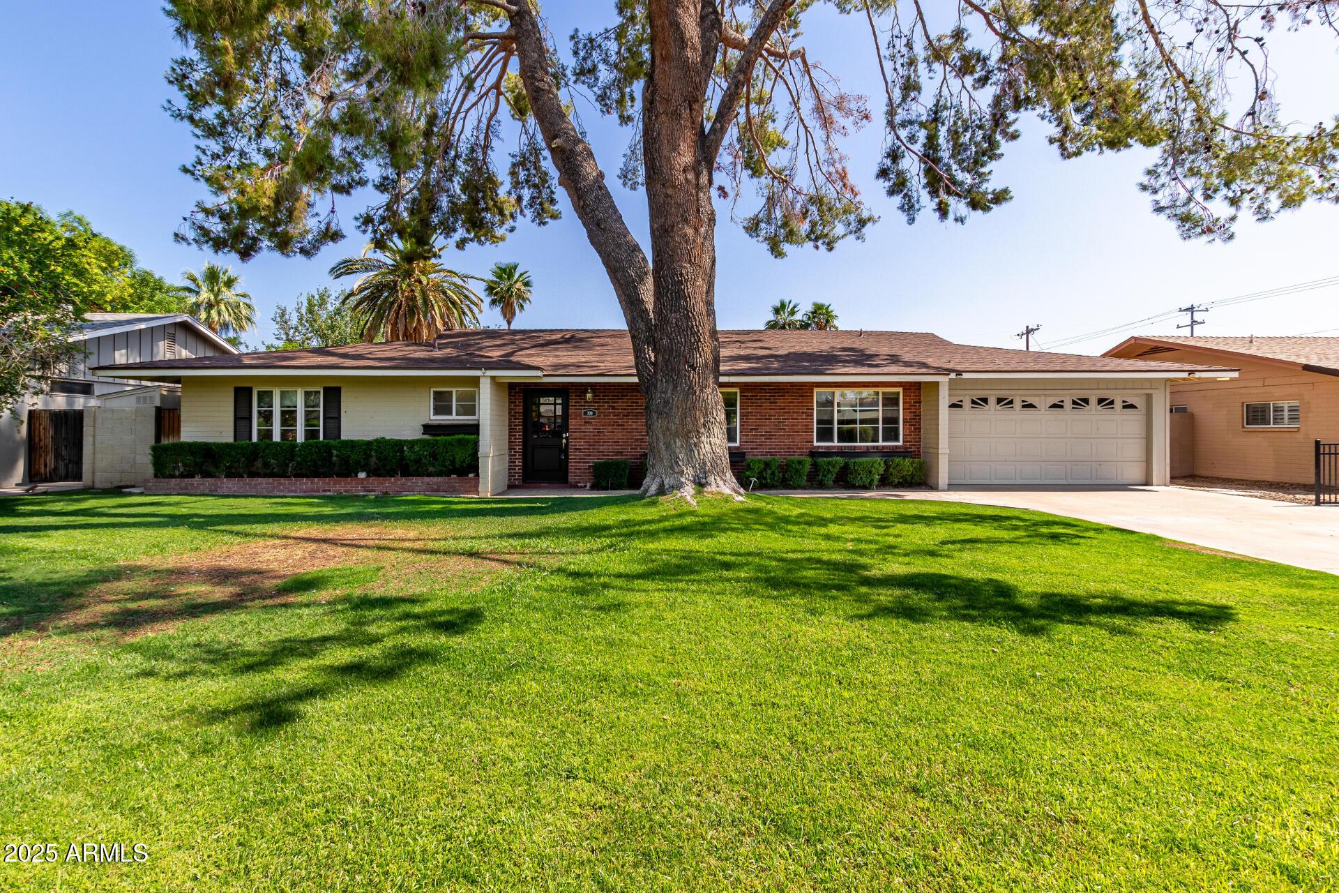 Photo one of 709 E Hayward Ave Phoenix AZ 85020 | MLS 6868547