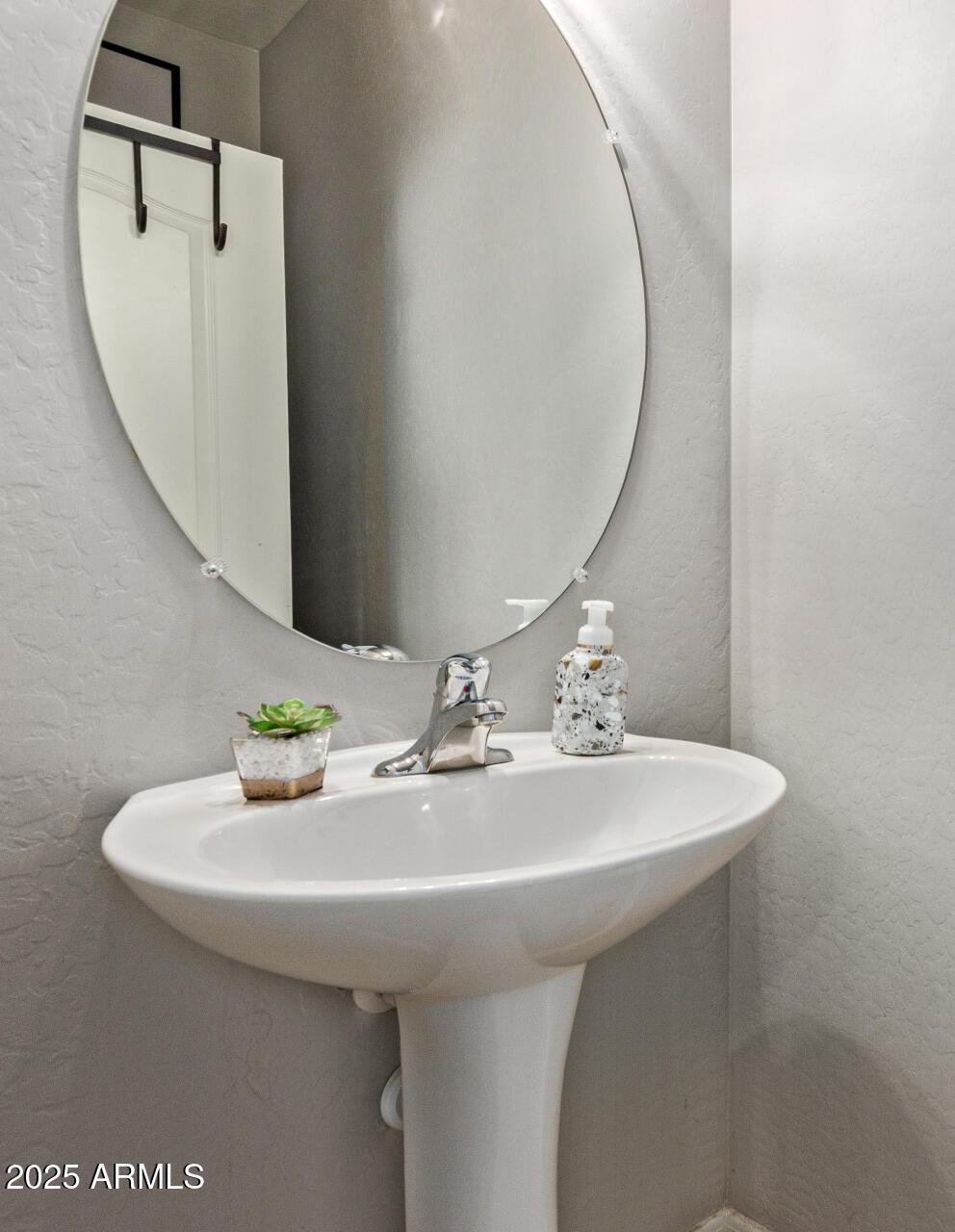 Photo #12