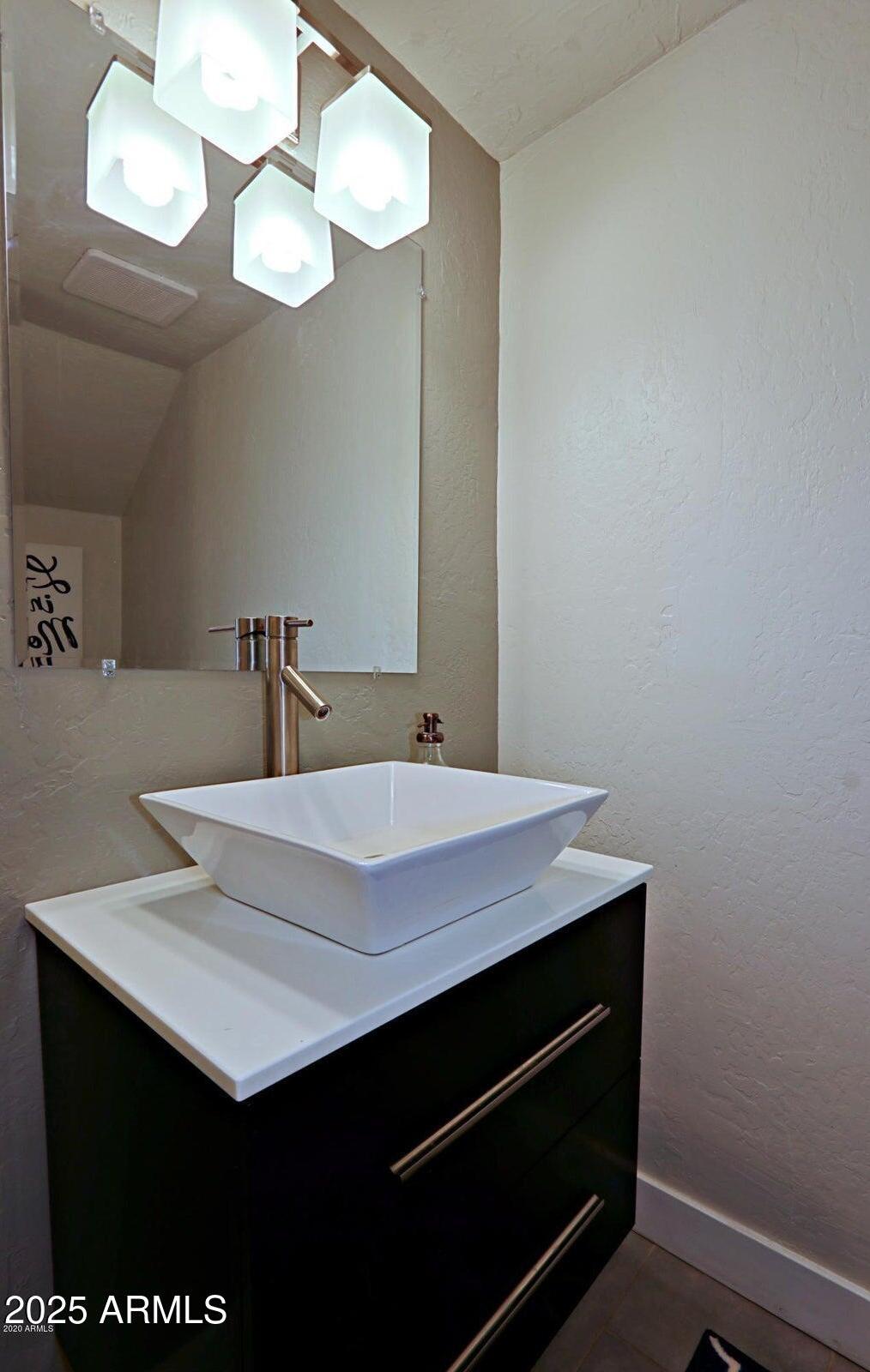 Photo #9