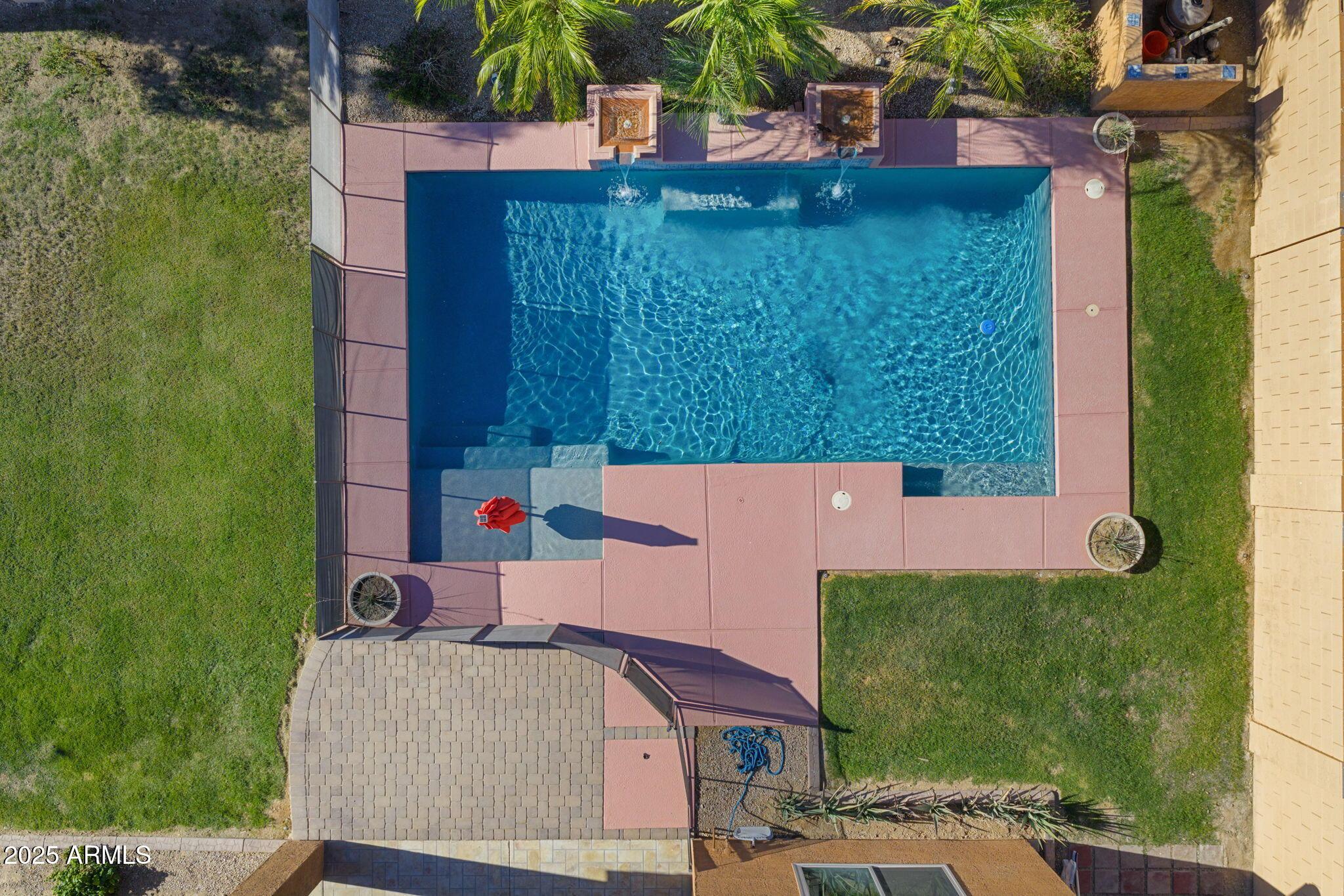 Photo #33