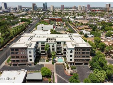 Spacious building with many amenities, including a pool in a vibrant urban setting at 914 E Osborn Rd # 202, Phoenix, AZ 85014