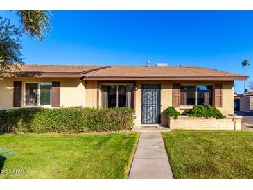 Cute single story home with well manicured lawn at 2526 N 22Nd Dr, Phoenix, AZ 85009