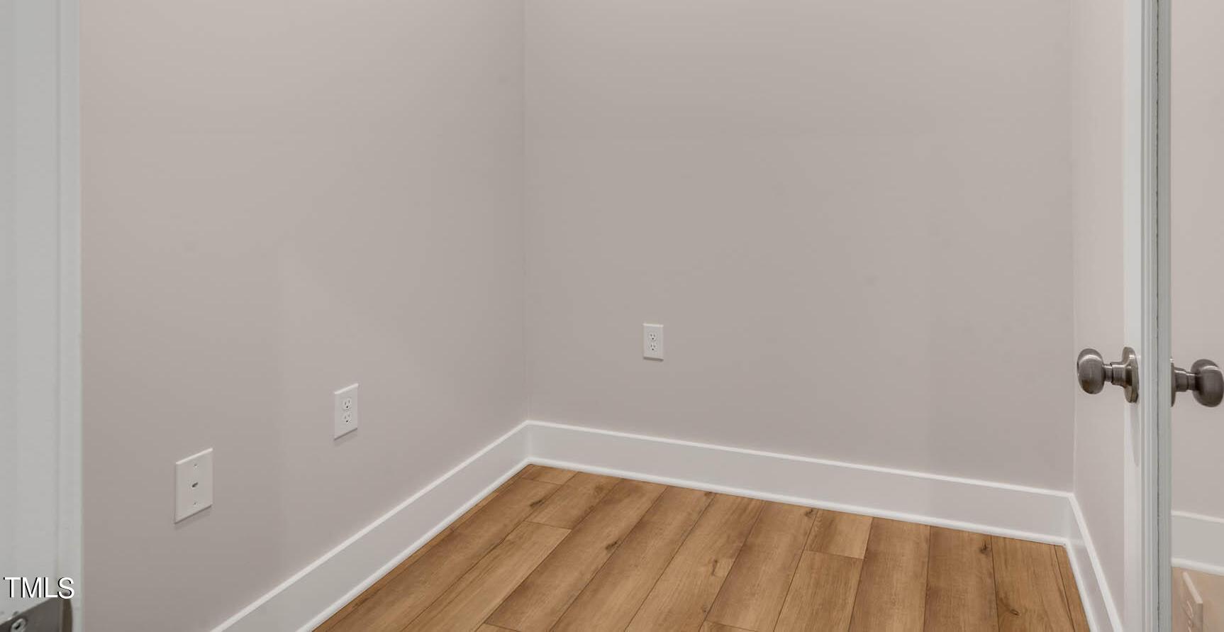 Photo #6