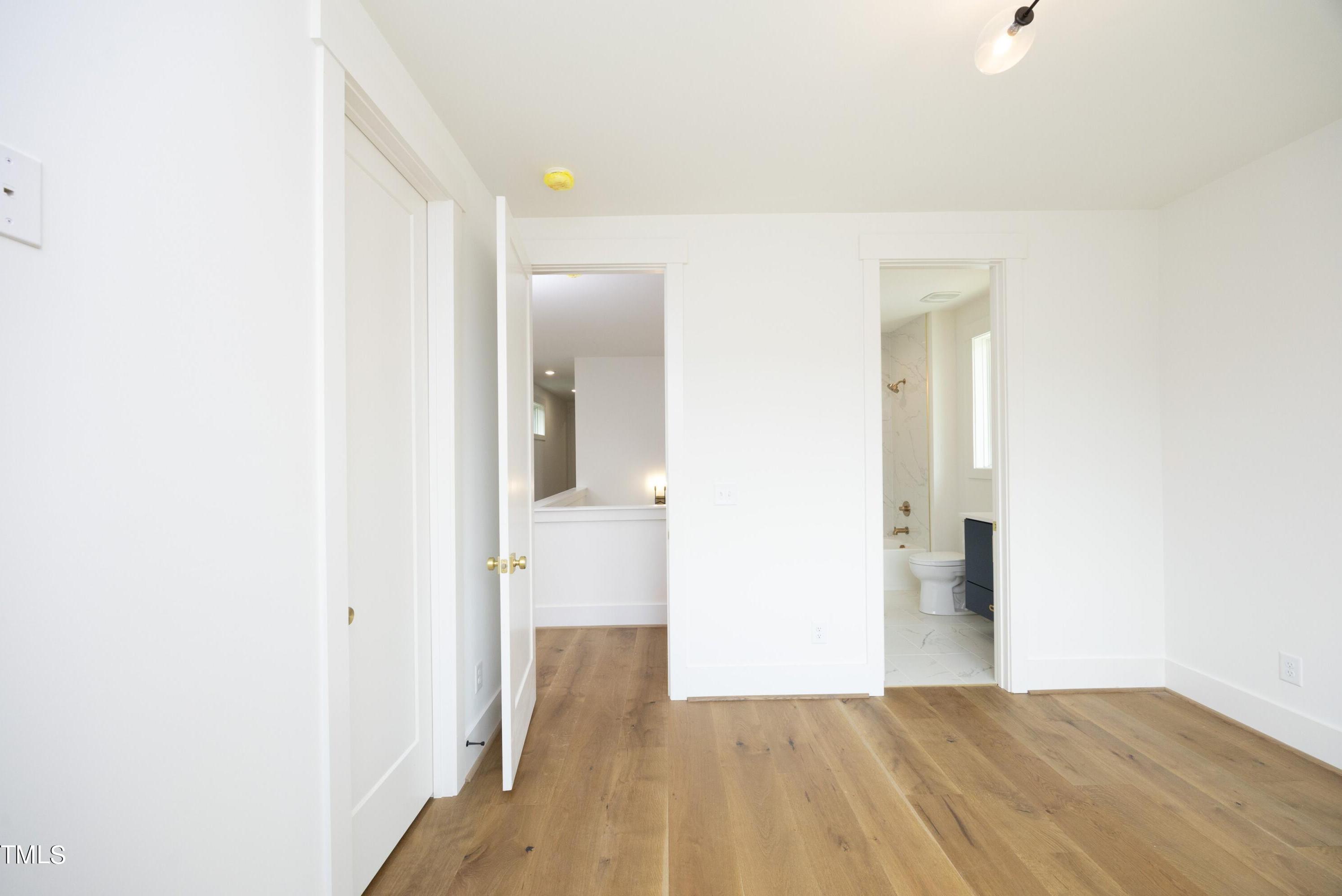 Photo #32