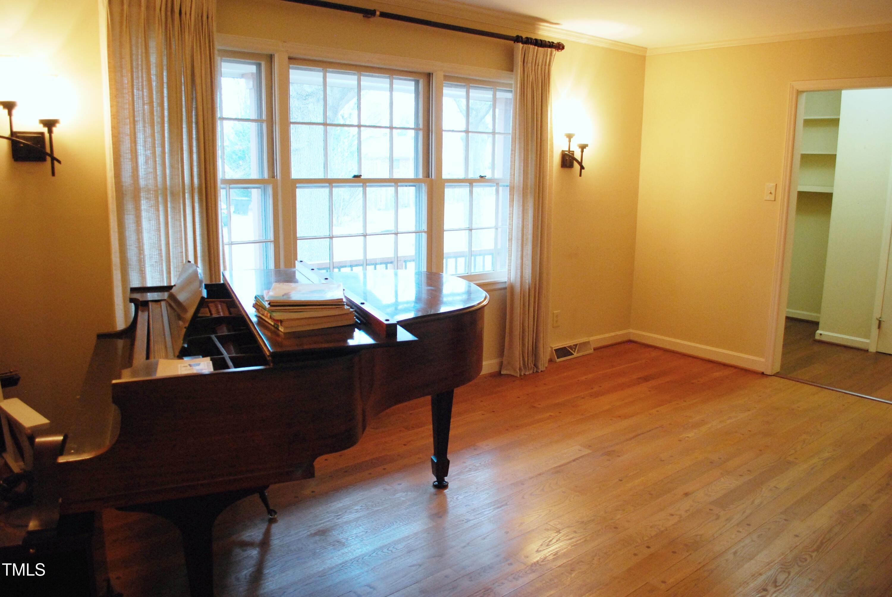 Photo #4