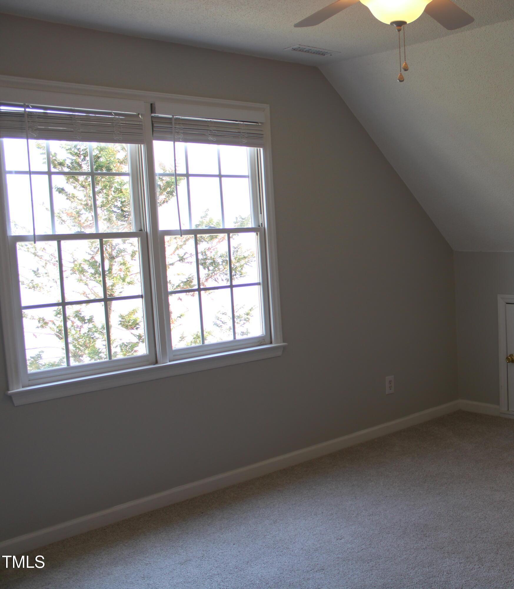 Photo #32