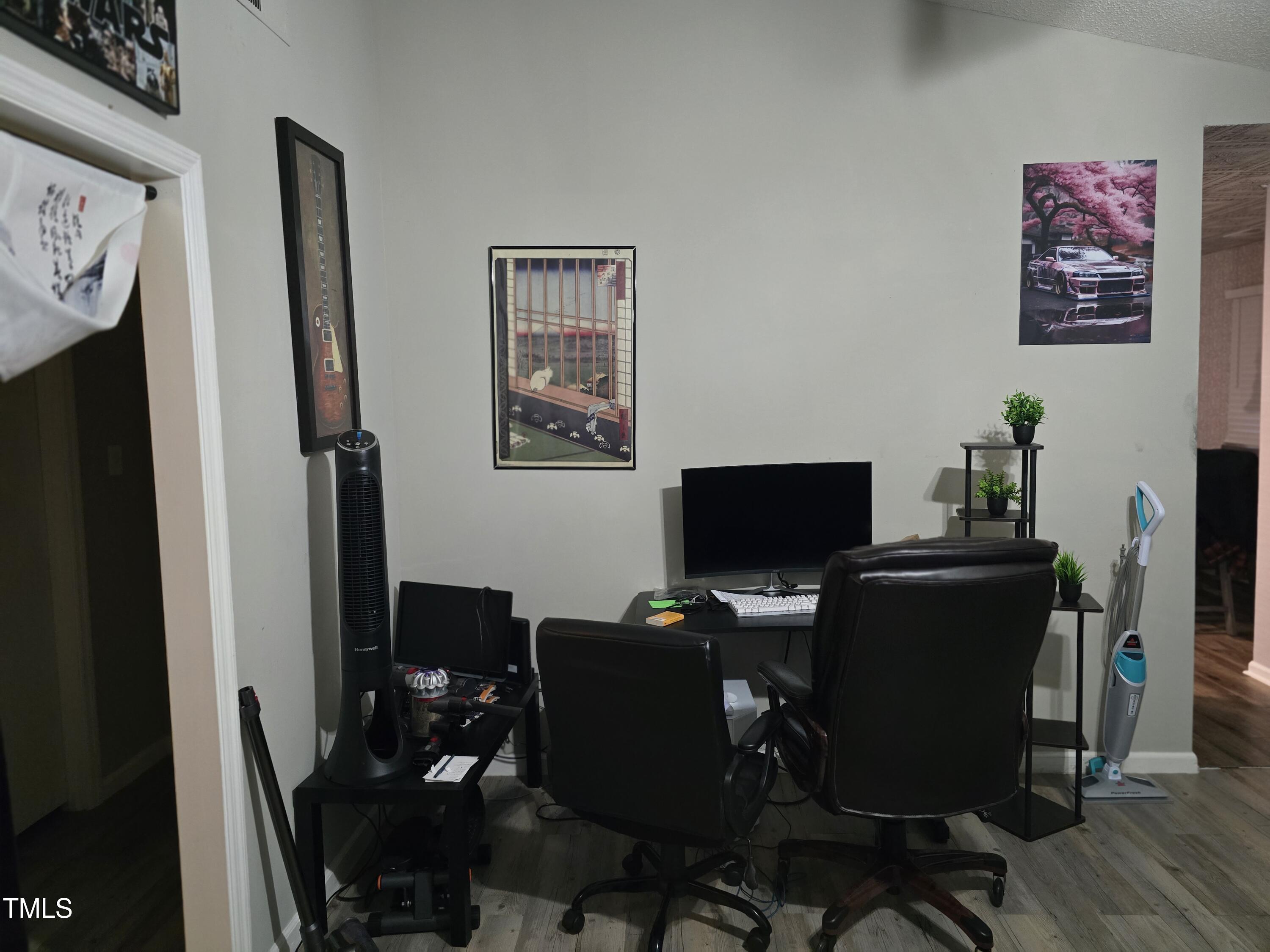 Photo #11