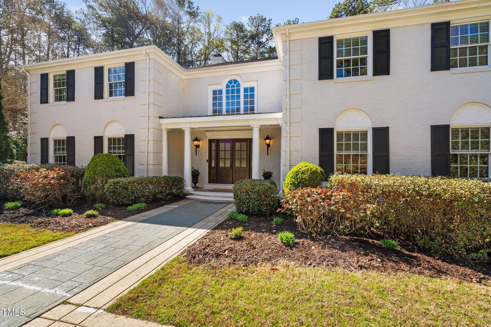 Photo one of 100 Dunedin Ct Cary NC 27511 | MLS 10084797