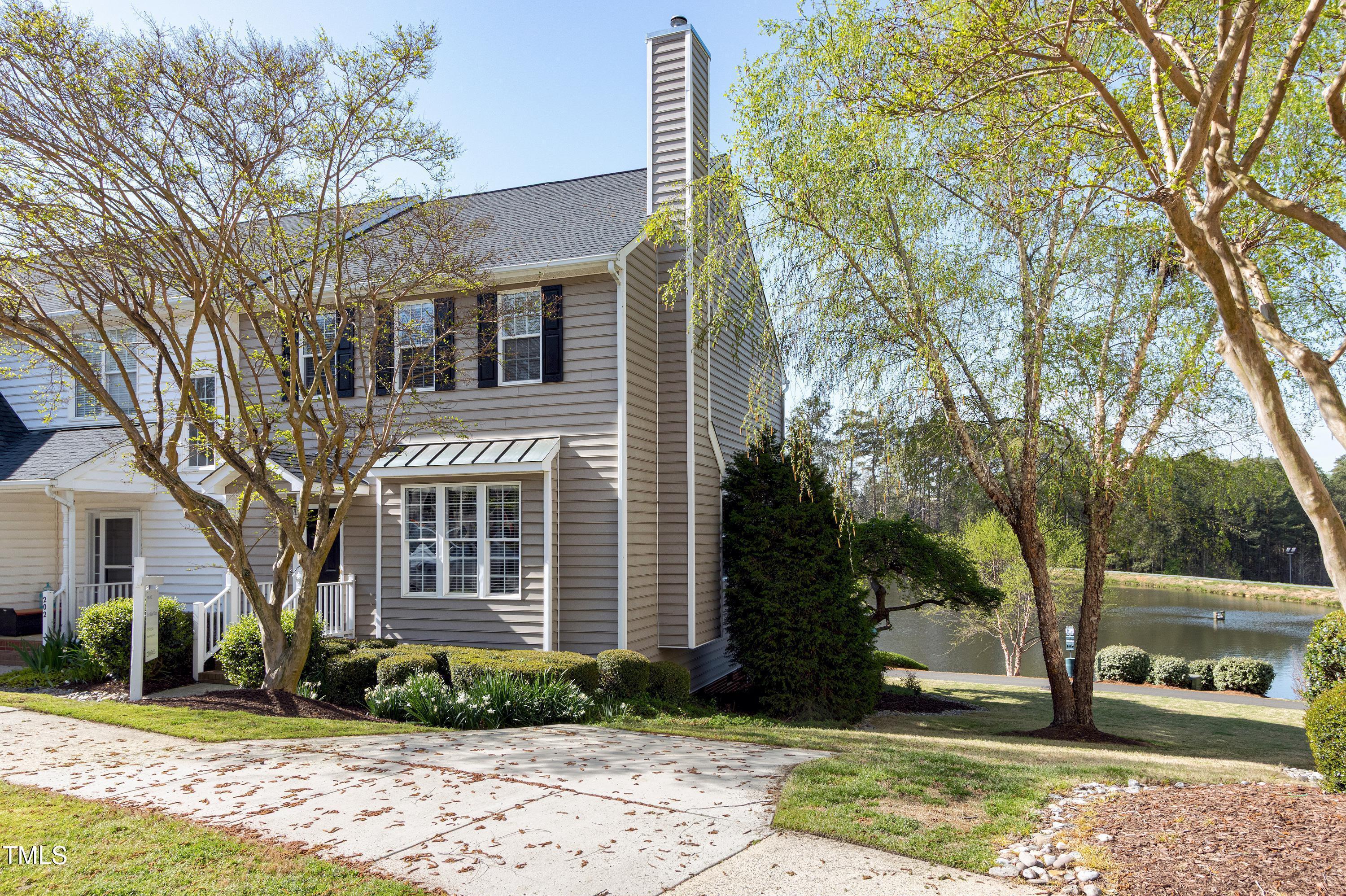 Photo one of 200 Nottinghill Walk Apex NC 27502 | MLS 10086243