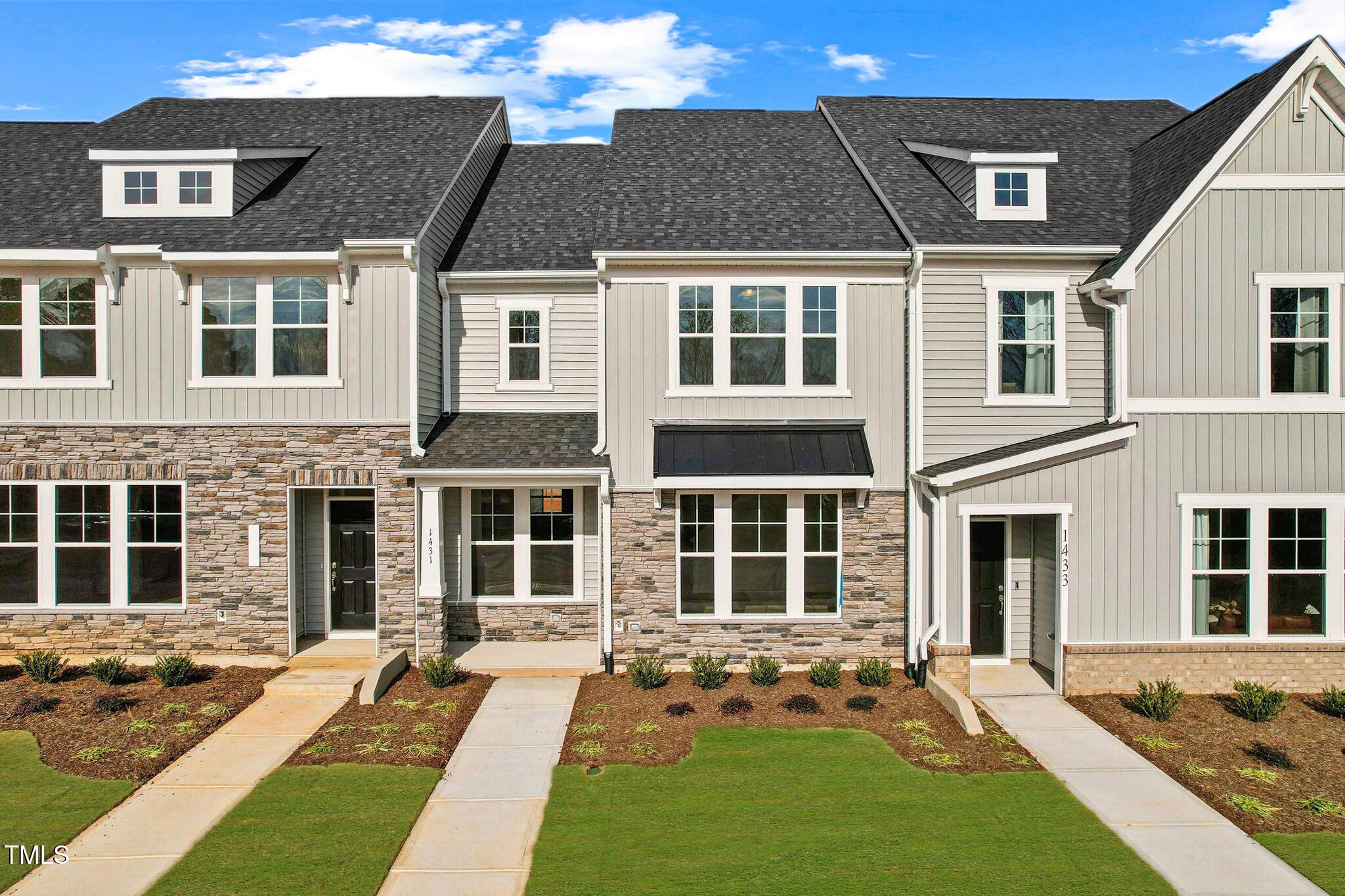Photo one of 1431 Goldsboro Ave Sanford NC 27330 | MLS 10087928