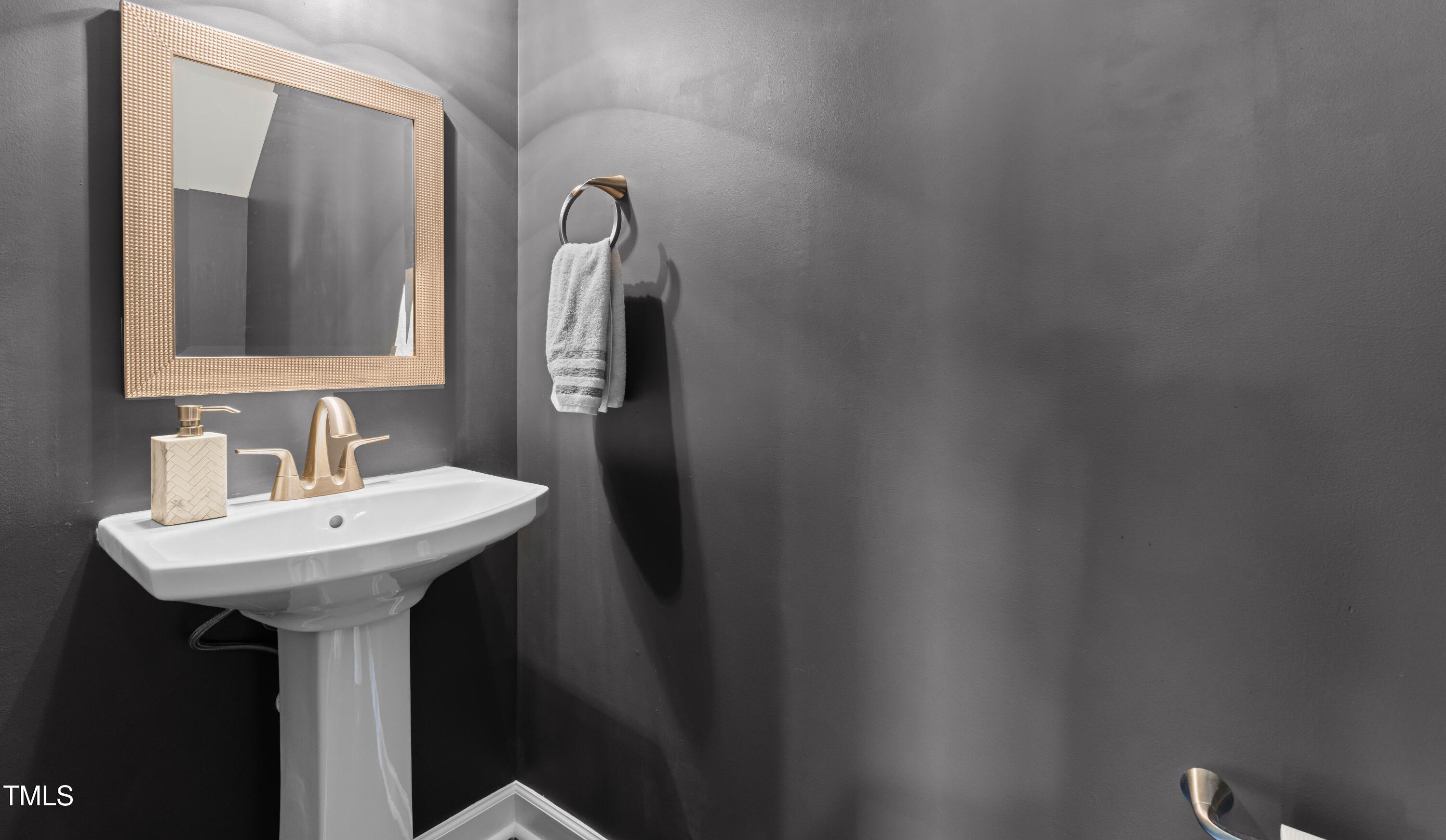 Photo #10