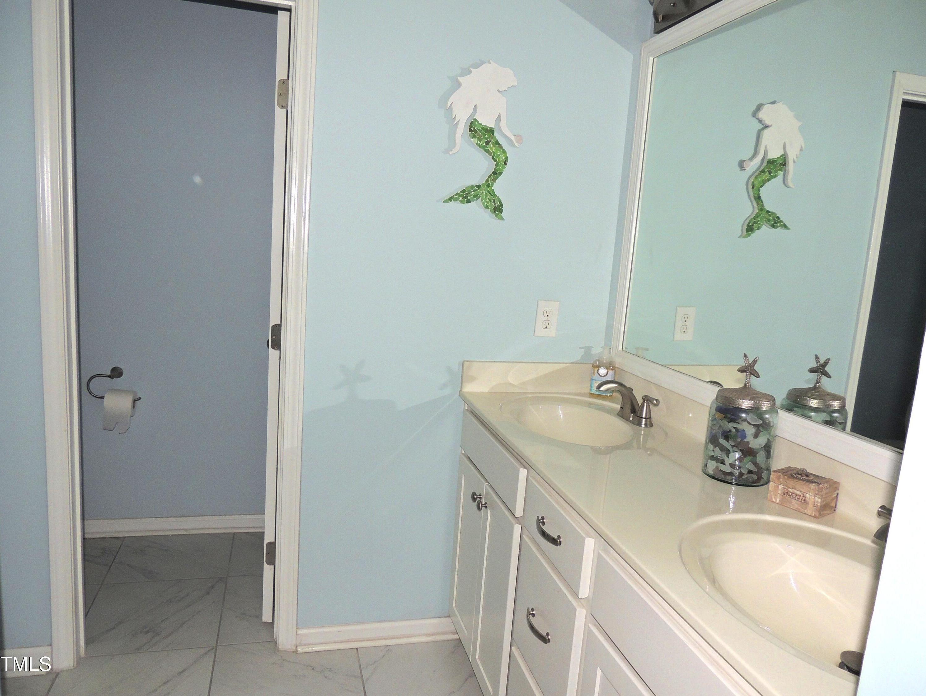Photo #11