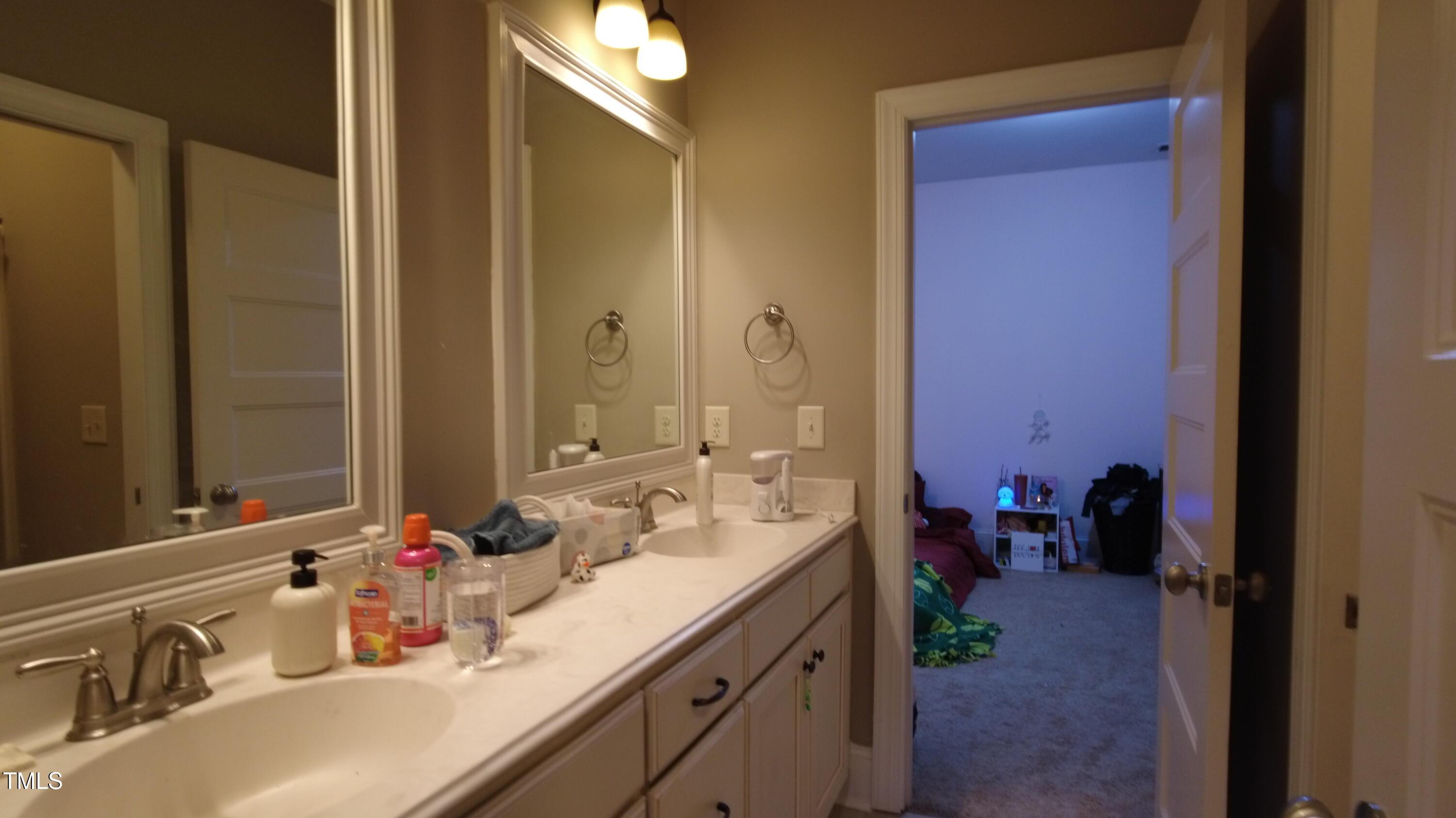 Photo #32