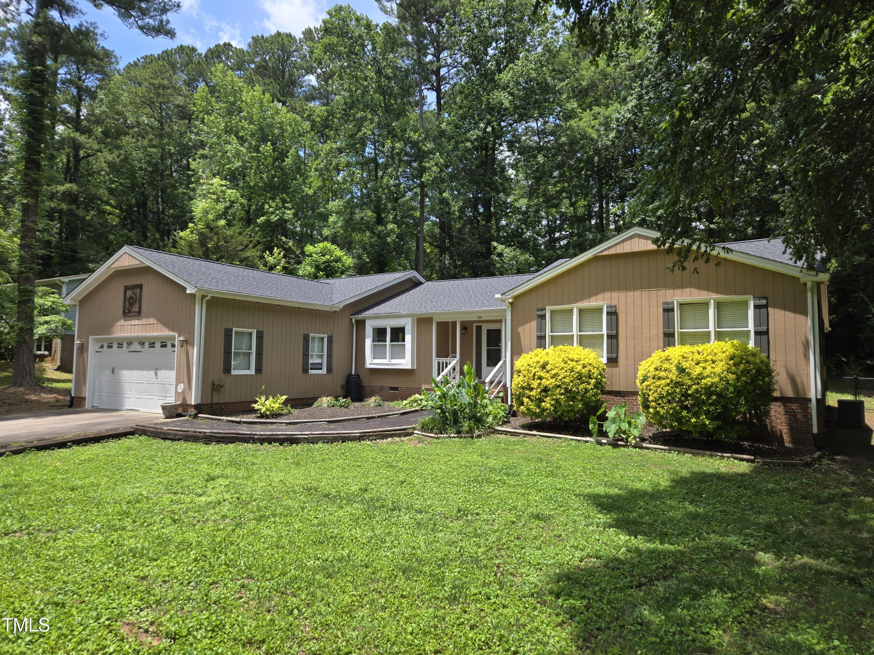 Photo one of 725 Van Thomas Dr Raleigh NC 27615 | MLS 10091218