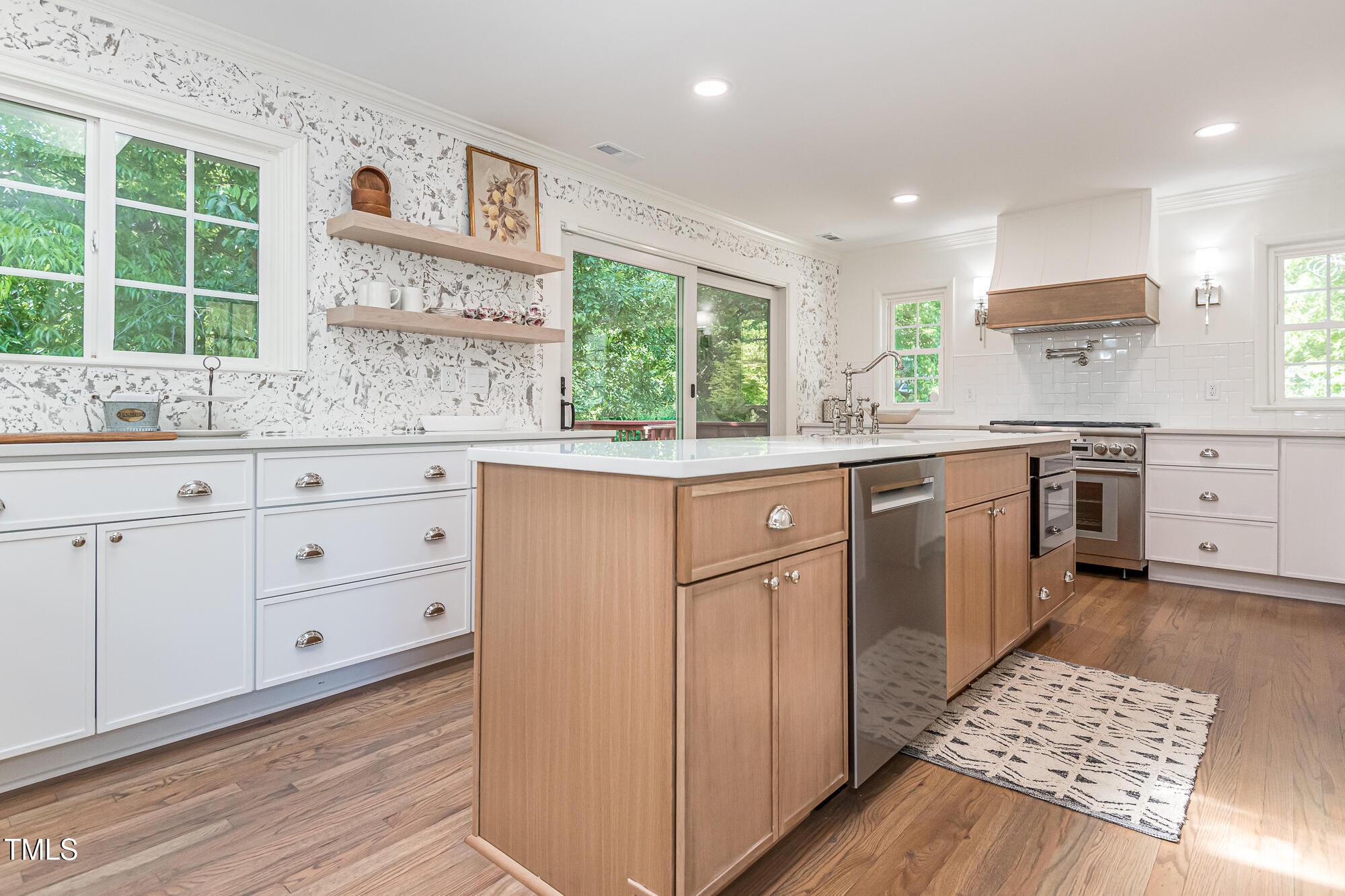Photo one of 3009 Hillmer Dr Raleigh NC 27609 | MLS 10092602