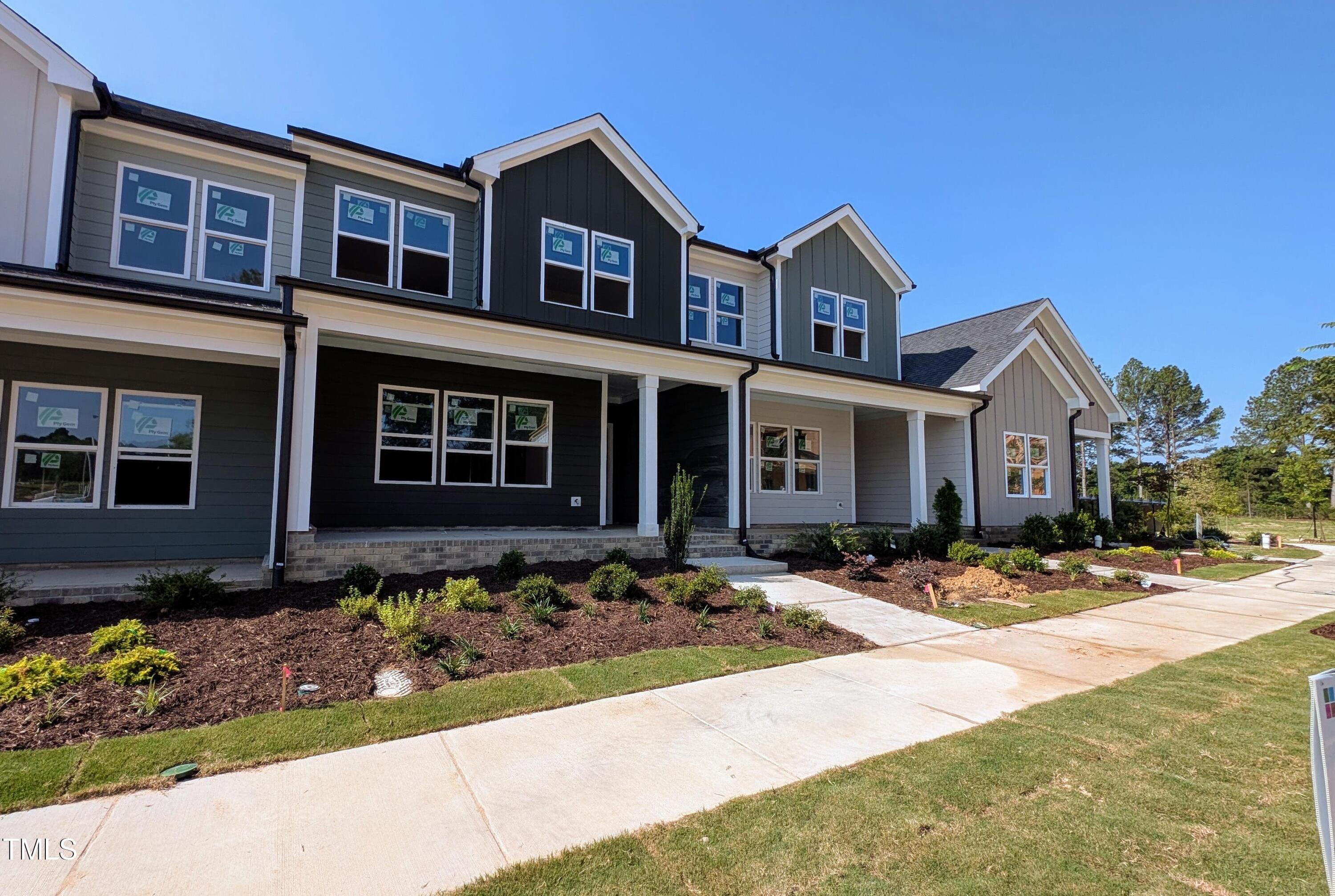 Photo one of 2917 Alyssa Ct Knightdale NC 27604 | MLS 10093444
