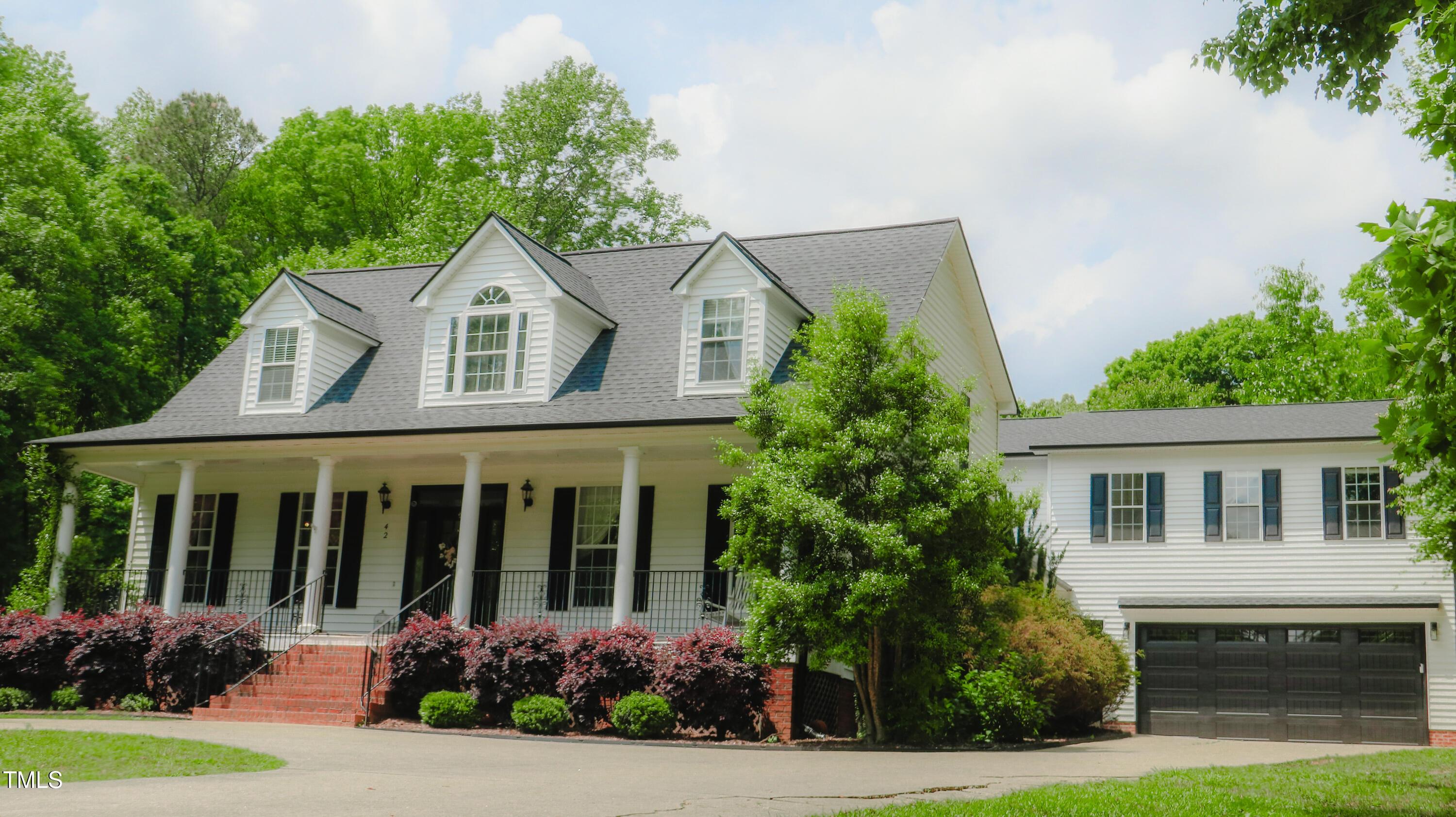 Photo one of 42 Miry Branch Ct Garner NC 27529 | MLS 10093686