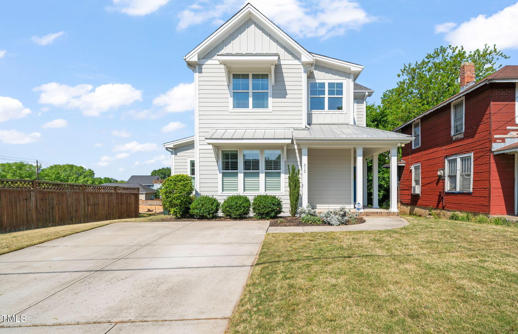 Photo one of 512 Montague Ln Raleigh NC 27601 | MLS 10093631