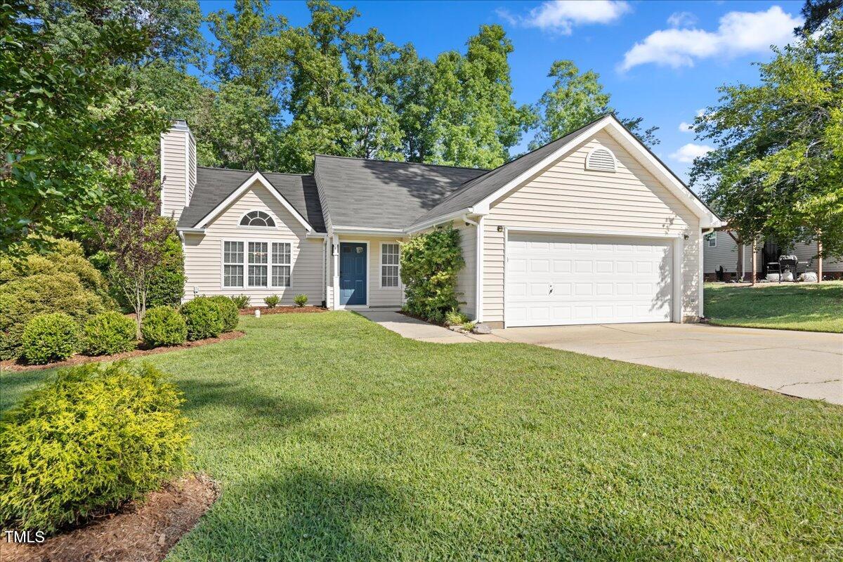 Photo one of 205 Hornholly Way Holly Springs NC 27540 | MLS 10094386