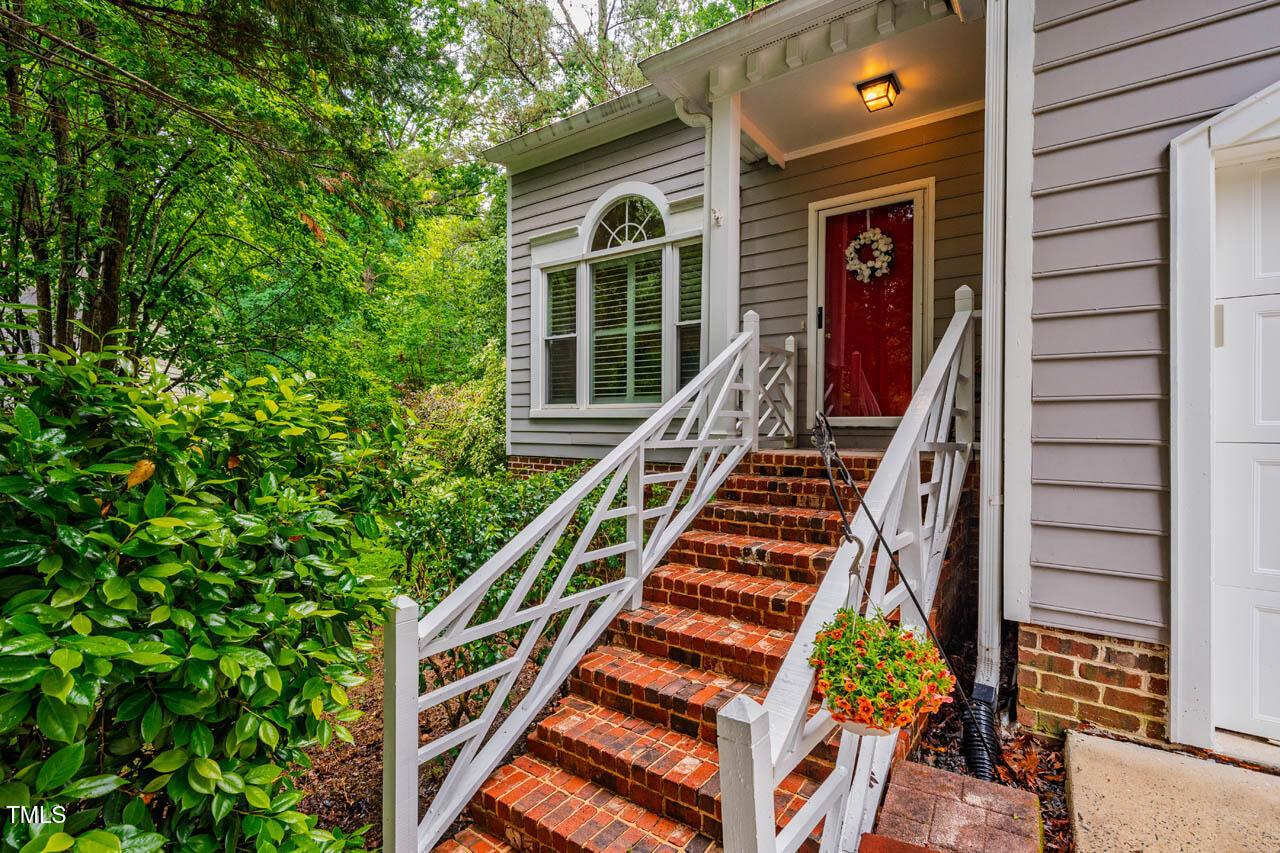 Photo one of 8 Wexford Dr Durham NC 27713 | MLS 10094662
